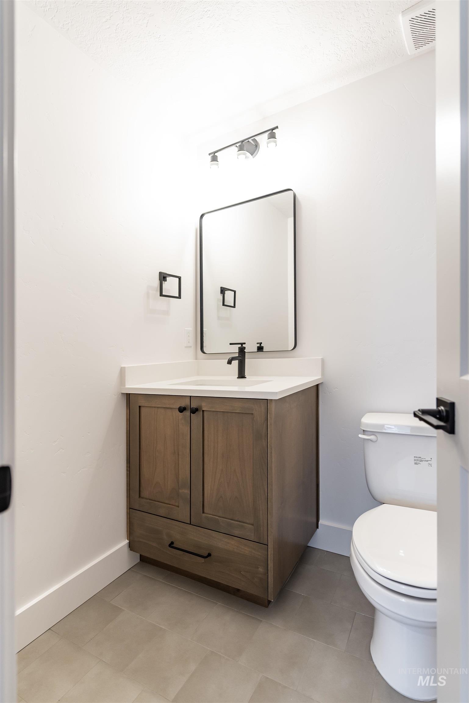 400 S Diesel Way, Boise, Idaho 83716, 3 Bedrooms, 7 Bathrooms, Residential For Sale, Price $649,900,MLS 98979383