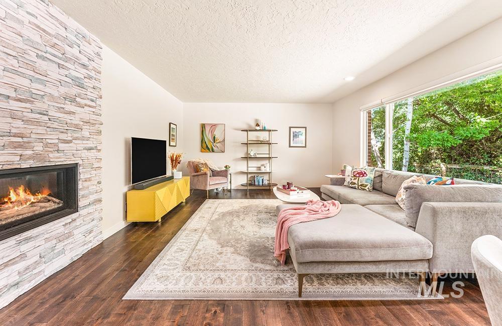 1204 W Highland View Dr, Boise, Idaho 83702, 3 Bedrooms, 2 Bathrooms, Residential For Sale, Price $767,500,MLS 98979385