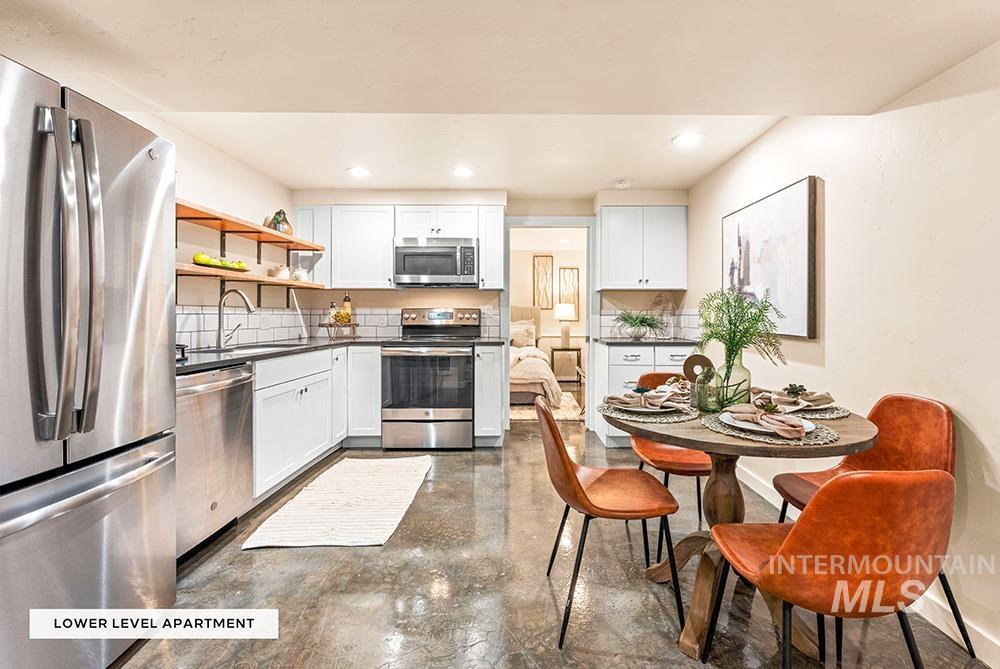 1204 W Highland View Dr, Boise, Idaho 83702, 3 Bedrooms, 2 Bathrooms, Residential For Sale, Price $767,500,MLS 98979385