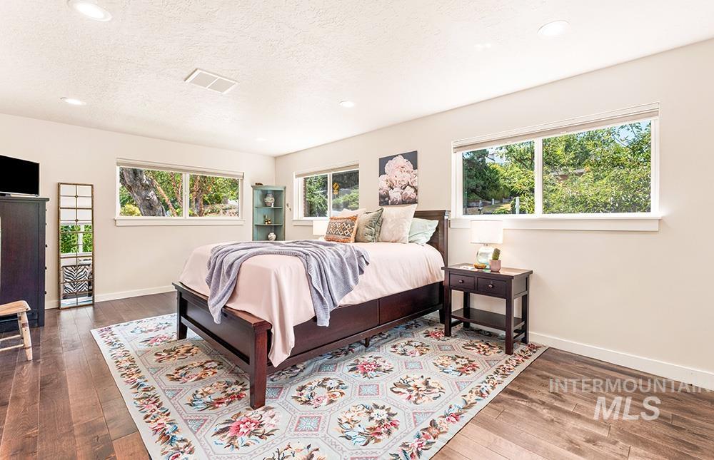 1204 W Highland View Dr, Boise, Idaho 83702, 3 Bedrooms, 2 Bathrooms, Residential For Sale, Price $767,500,MLS 98979385