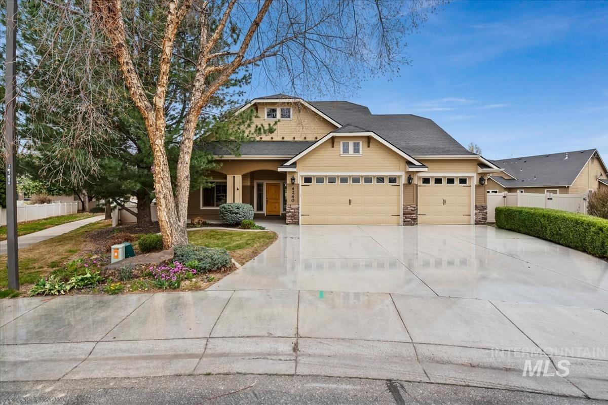 4240 N Buckstone Pl, Meridian, Idaho 83646, 3 Bedrooms, 2.5 Bathrooms, Residential For Sale, Price $659,900,MLS 98979386