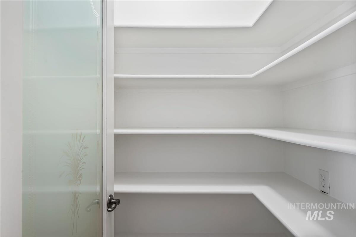 4240 N Buckstone Pl, Meridian, Idaho 83646, 3 Bedrooms, 2.5 Bathrooms, Residential For Sale, Price $659,900,MLS 98979386