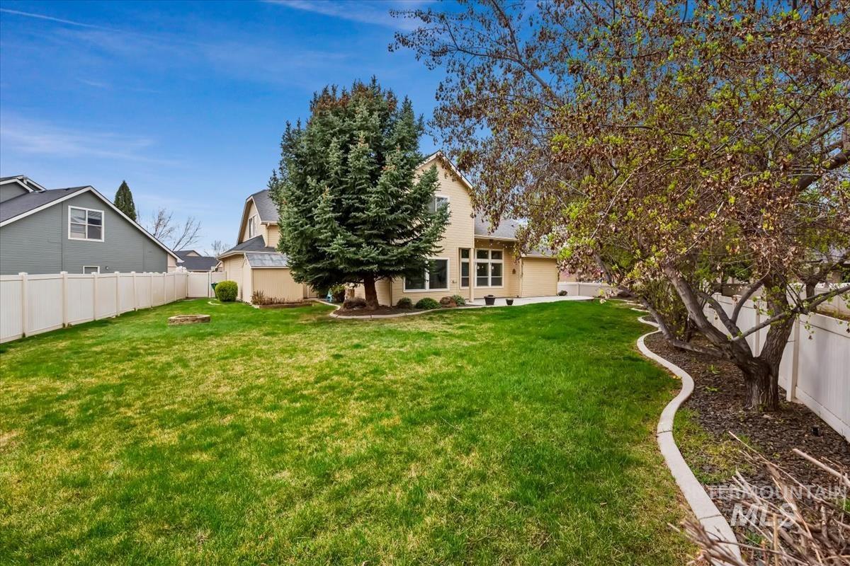 4240 N Buckstone Pl, Meridian, Idaho 83646, 3 Bedrooms, 2.5 Bathrooms, Residential For Sale, Price $659,900,MLS 98979386