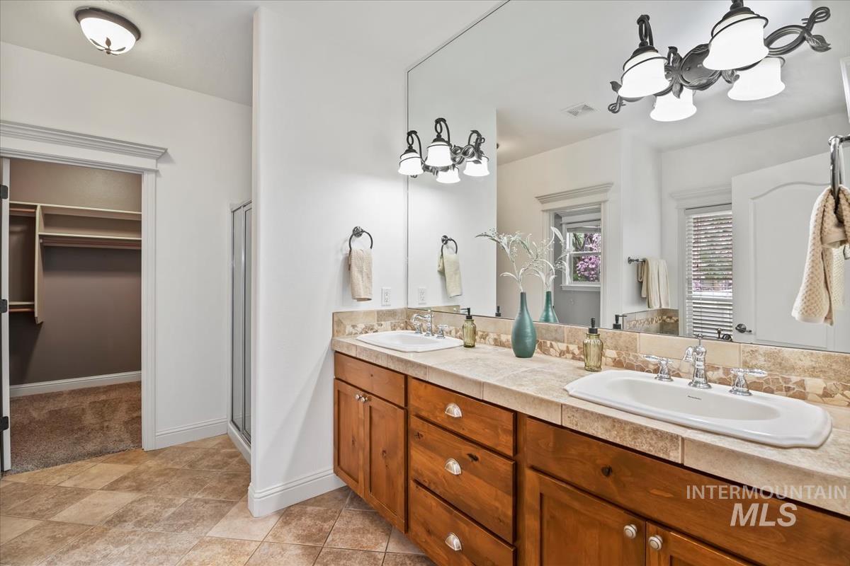 4240 N Buckstone Pl, Meridian, Idaho 83646, 3 Bedrooms, 2.5 Bathrooms, Residential For Sale, Price $659,900,MLS 98979386