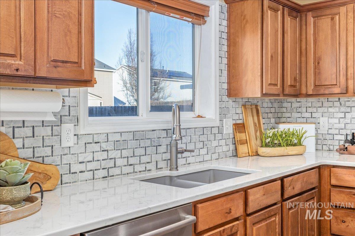 208 E Kaibab Trail St., Meridian, Idaho 83646, 3 Bedrooms, 2.5 Bathrooms, Residential For Sale, Price $514,000,MLS 98979392