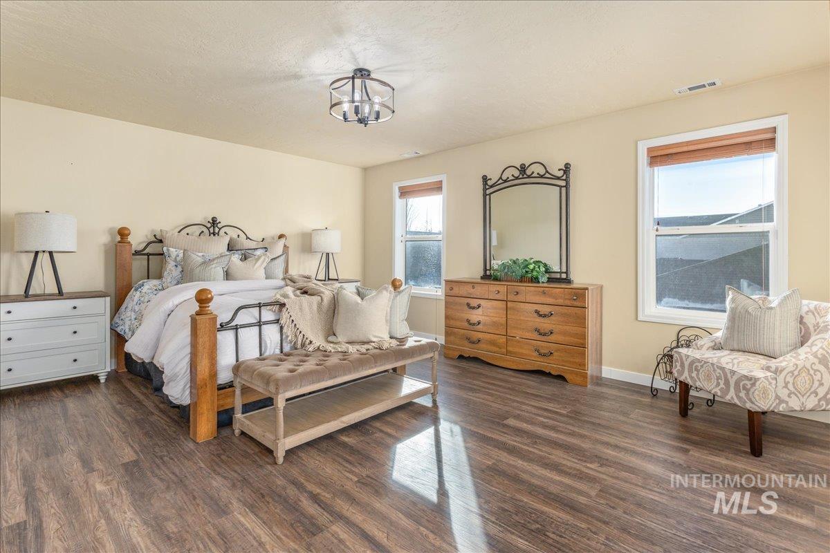 208 E Kaibab Trail St., Meridian, Idaho 83646, 3 Bedrooms, 2.5 Bathrooms, Residential For Sale, Price $514,000,MLS 98979392