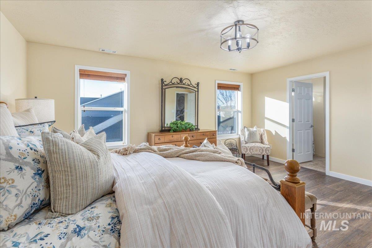 208 E Kaibab Trail St., Meridian, Idaho 83646, 3 Bedrooms, 2.5 Bathrooms, Residential For Sale, Price $514,000,MLS 98979392