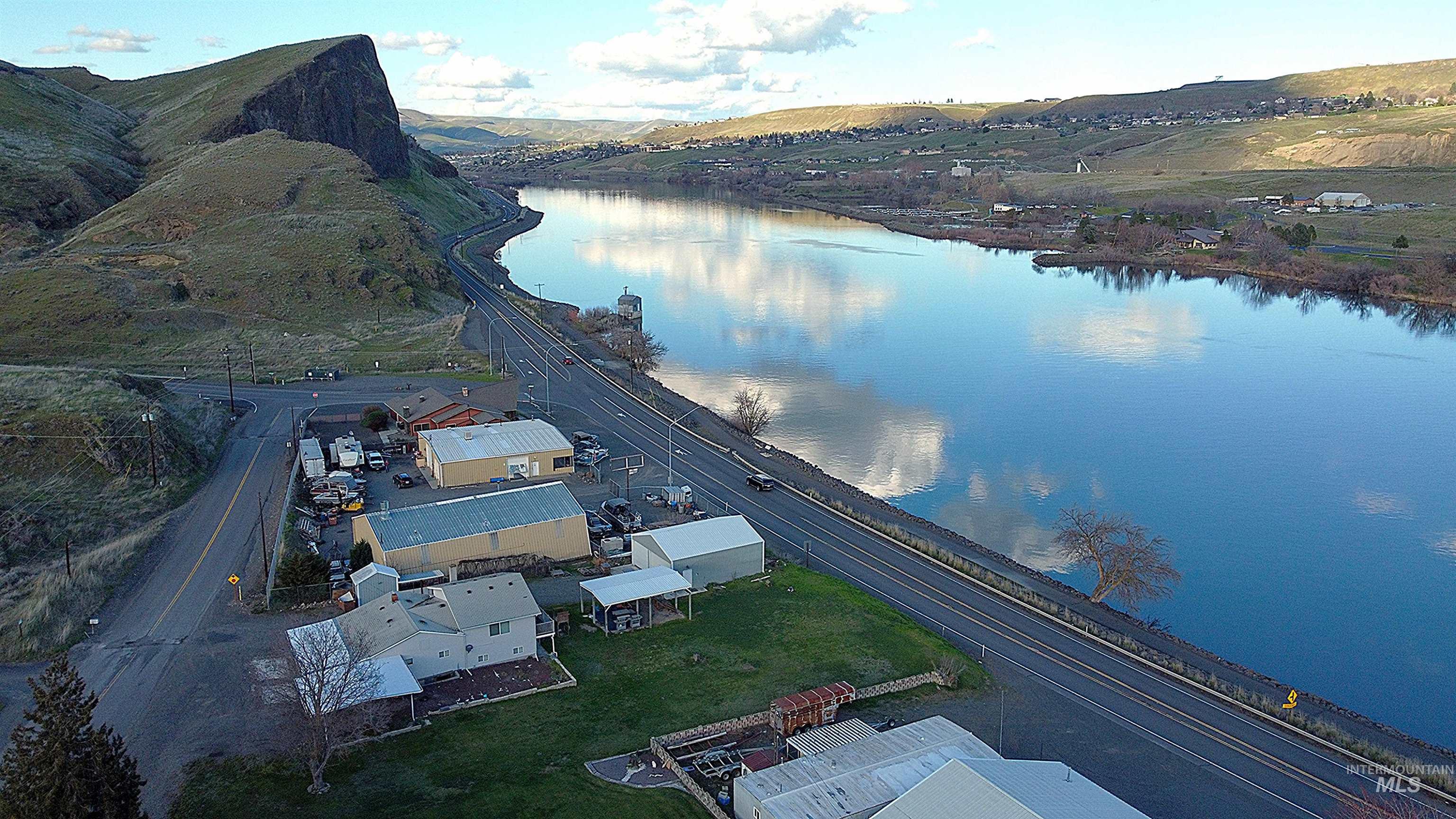 3015 Clemans Rd., Clarkston, Washington 99403, 3 Bedrooms, 1 Bathroom, Residential For Sale, Price $399,900,MLS 98979394