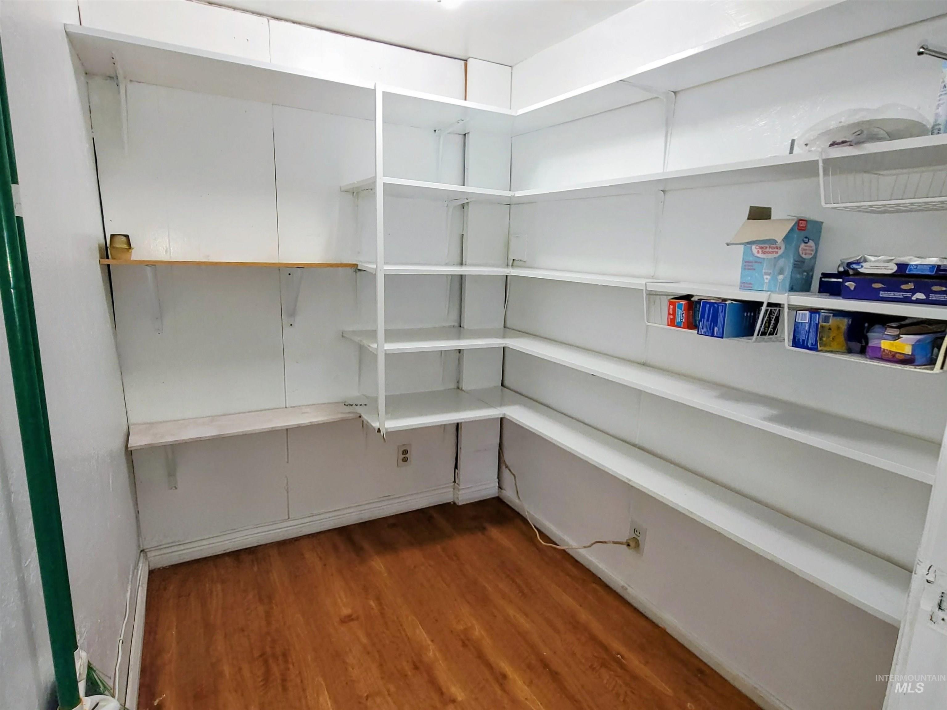 3015 Clemans Rd., Clarkston, Washington 99403, 3 Bedrooms, 1 Bathroom, Residential For Sale, Price $399,900,MLS 98979394