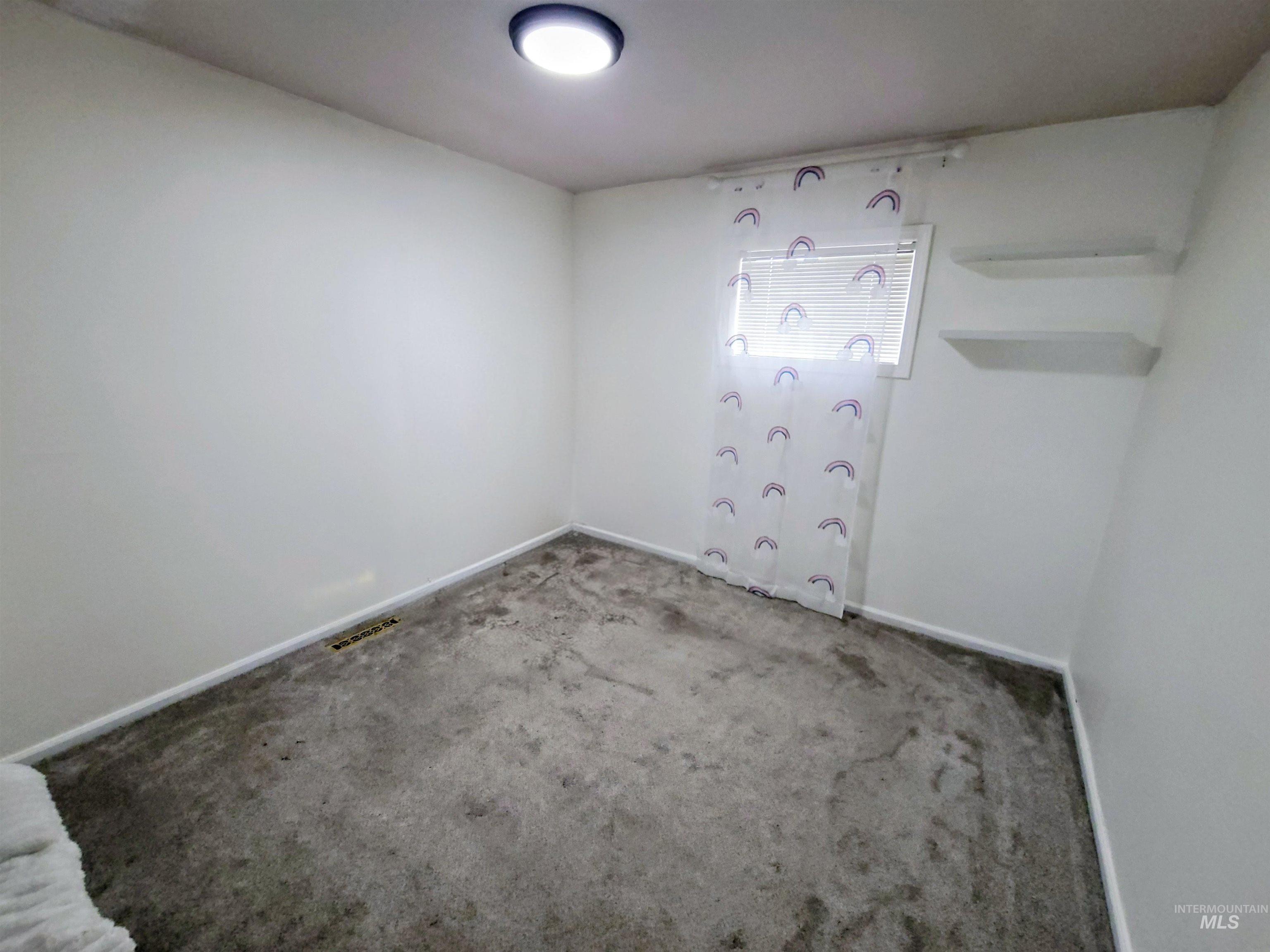 3015 Clemans Rd., Clarkston, Washington 99403, 3 Bedrooms, 1 Bathroom, Residential For Sale, Price $399,900,MLS 98979394