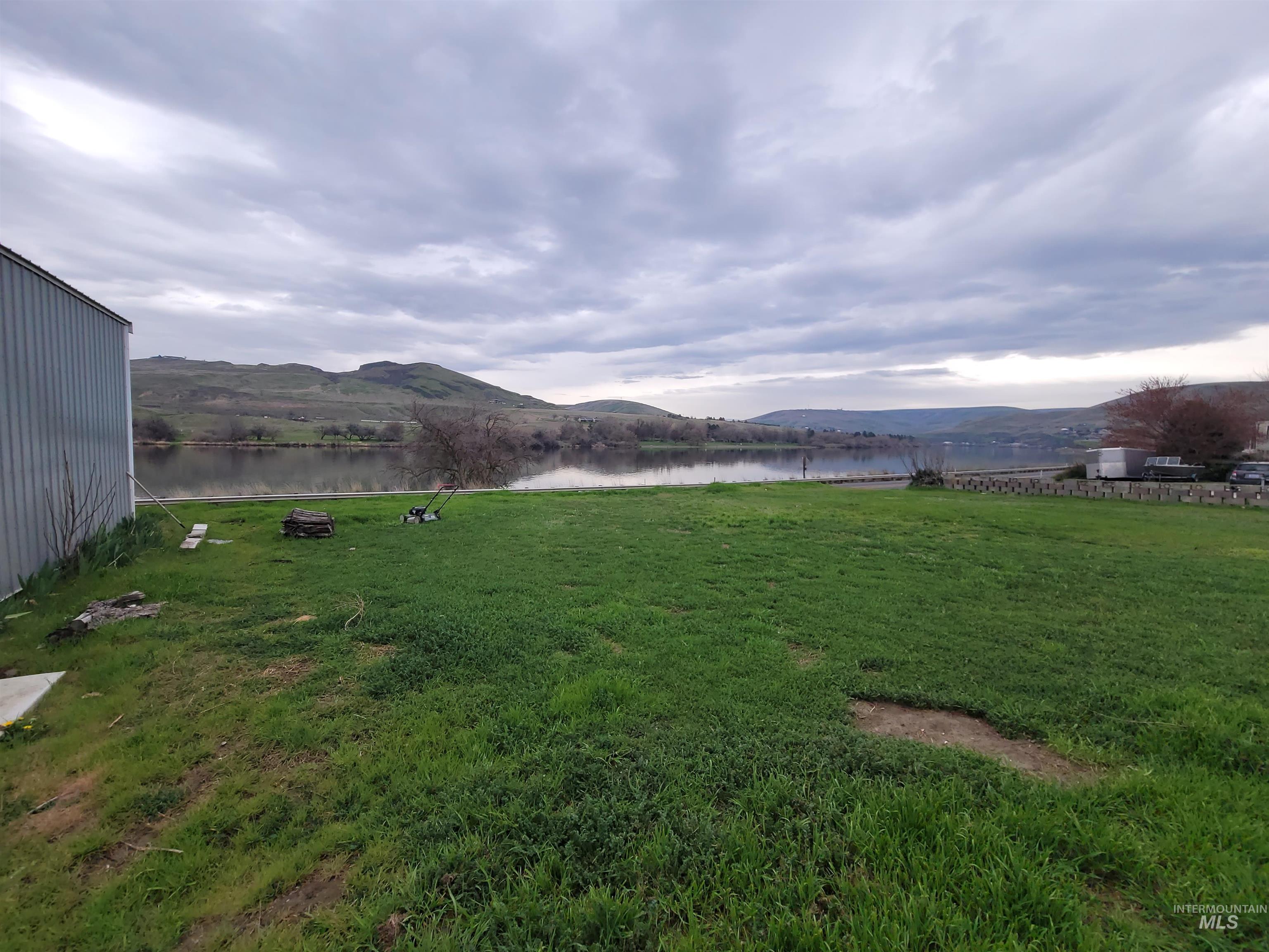 3015 Clemans Rd., Clarkston, Washington 99403, 3 Bedrooms, 1 Bathroom, Residential For Sale, Price $399,900,MLS 98979394