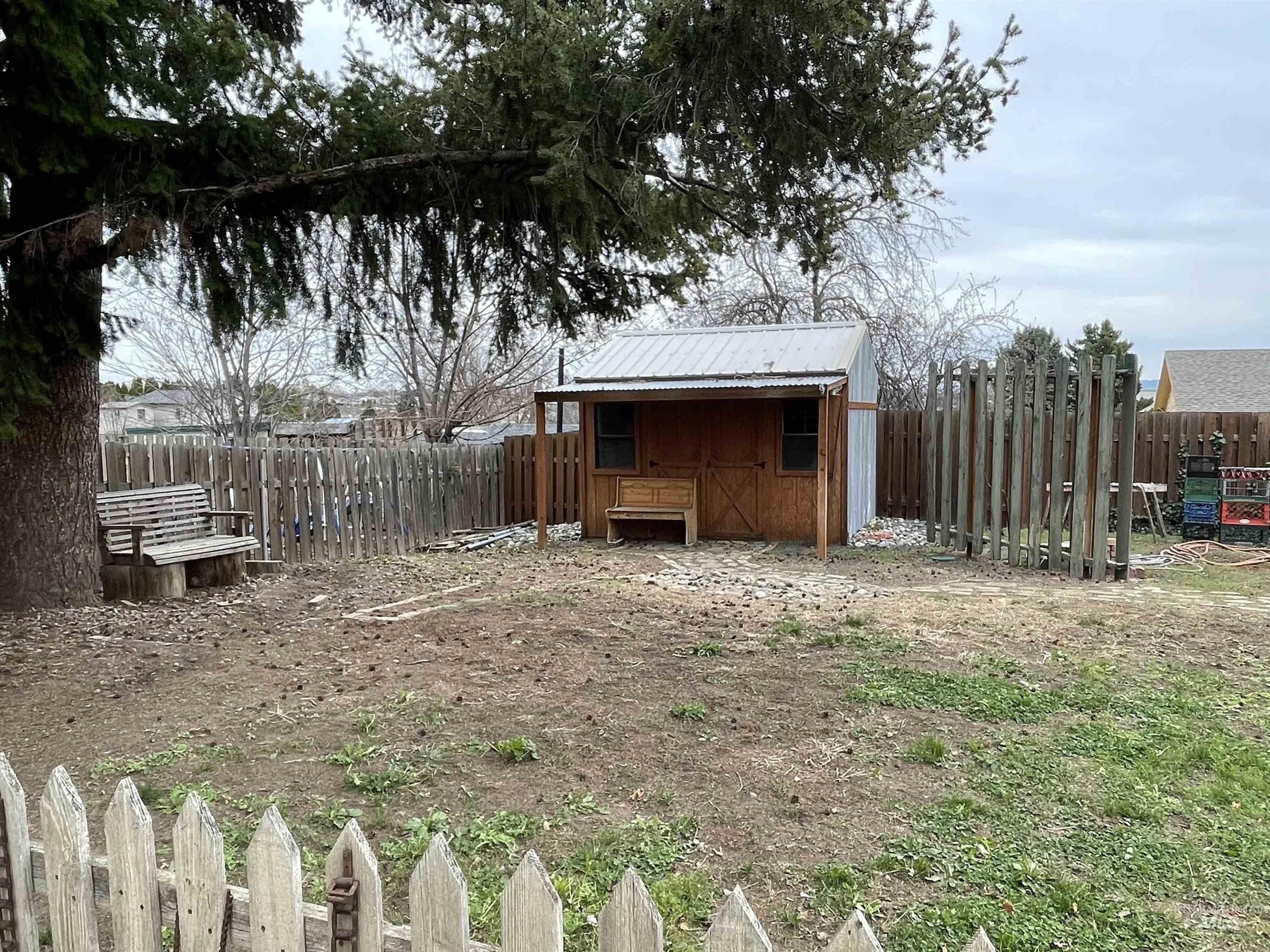 1701 Richardson Ave, Lewiston, Idaho 83501, 4 Bedrooms, 2 Bathrooms, Residential For Sale, Price $457,000,MLS 98979395