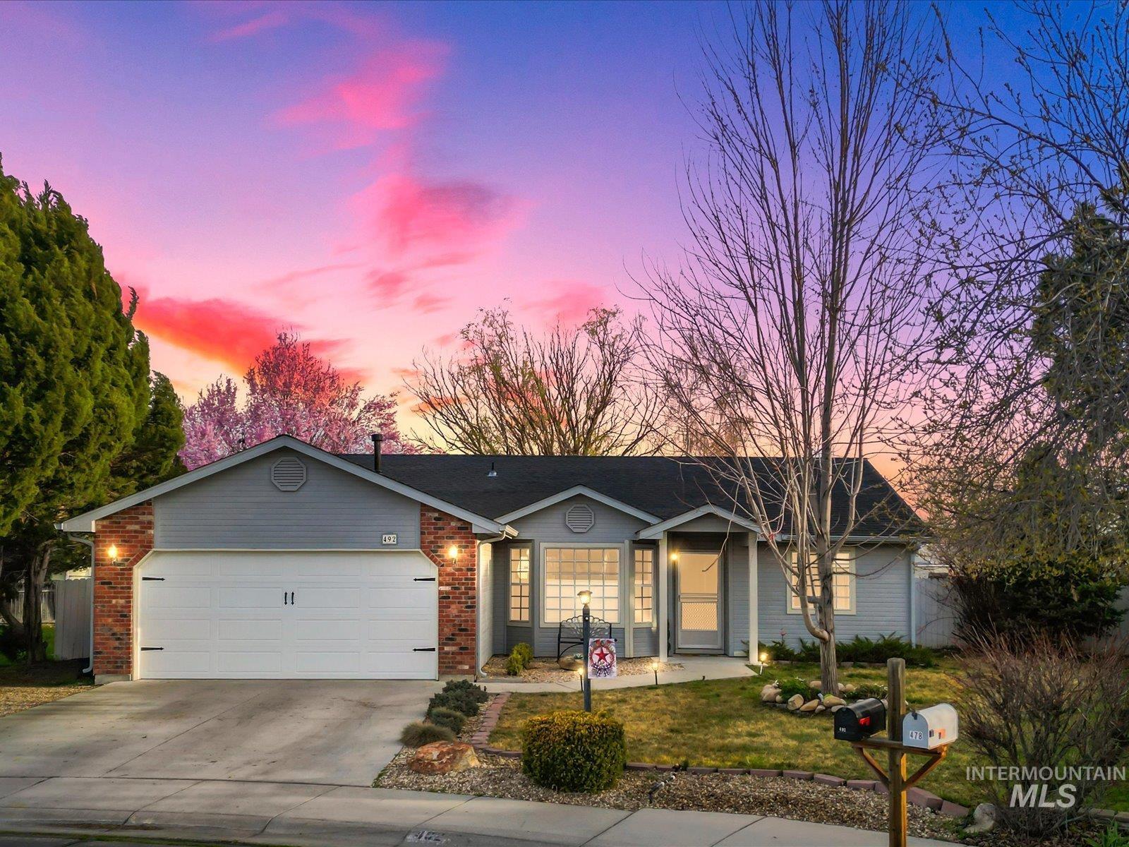 492 Procyon Place, Star, Idaho 83669, 3 Bedrooms, 2 Bathrooms, Residential For Sale, Price $389,000,MLS 98979399