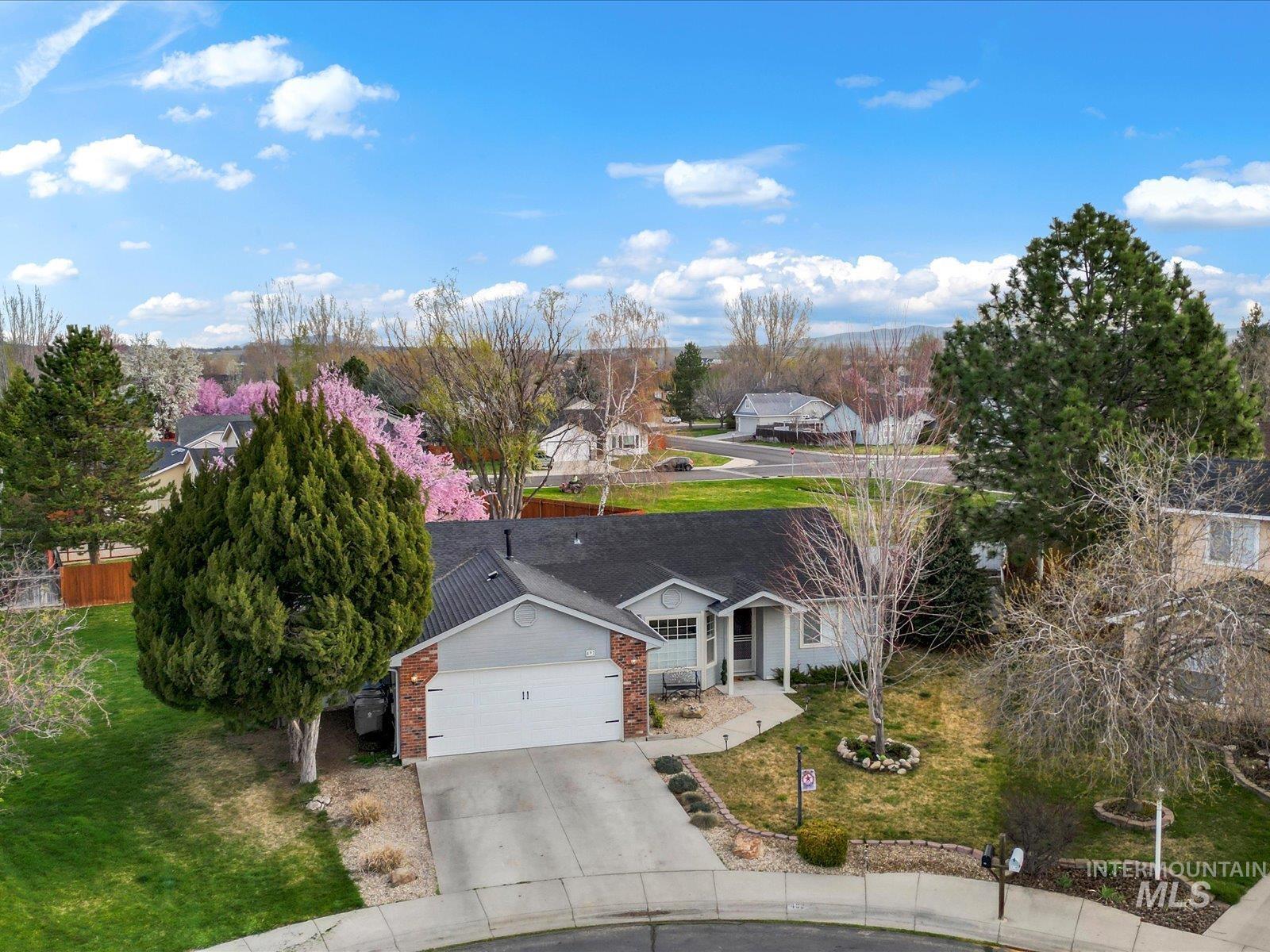 492 Procyon Place, Star, Idaho 83669, 3 Bedrooms, 2 Bathrooms, Residential For Sale, Price $389,000,MLS 98979399