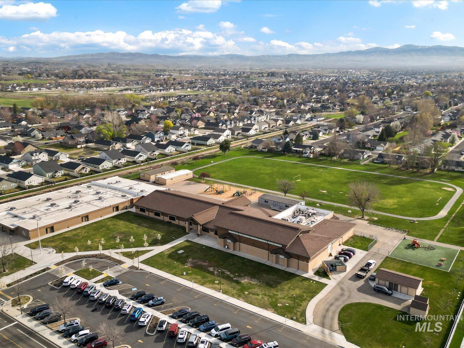 492 Procyon Place, Star, Idaho 83669, 3 Bedrooms, 2 Bathrooms, Residential For Sale, Price $389,000,MLS 98979399