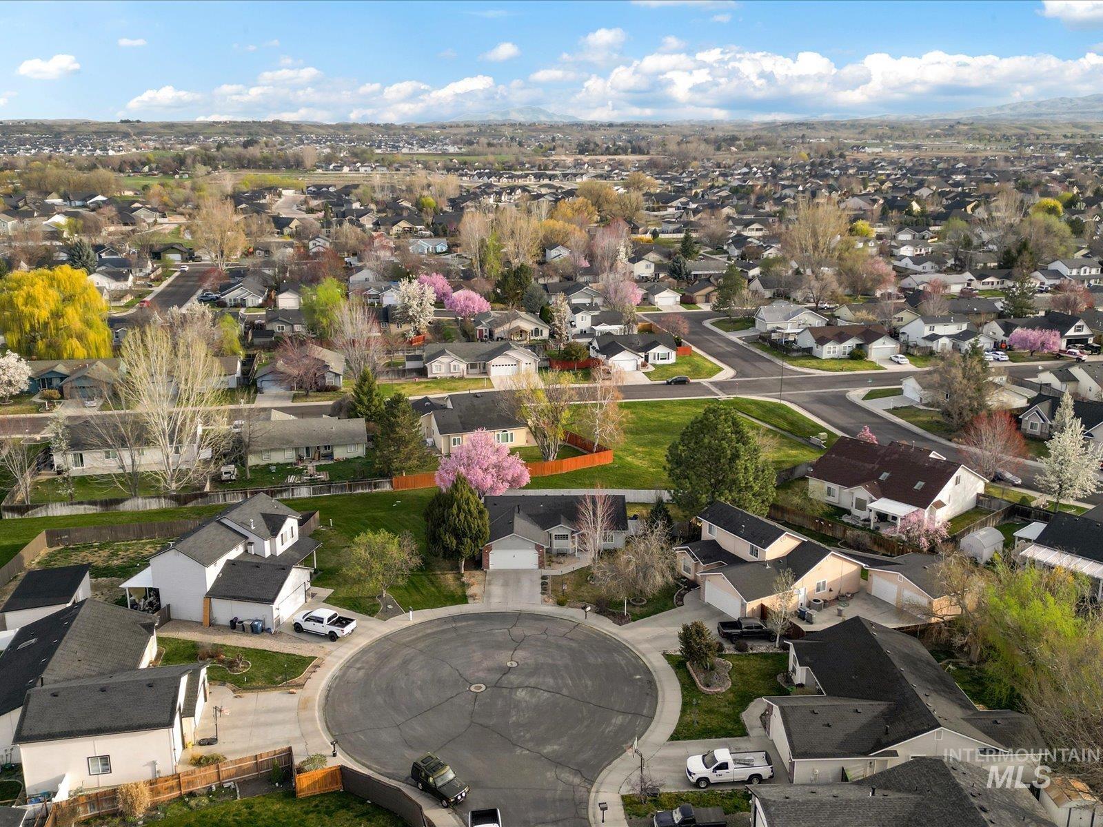 492 Procyon Place, Star, Idaho 83669, 3 Bedrooms, 2 Bathrooms, Residential For Sale, Price $389,000,MLS 98979399