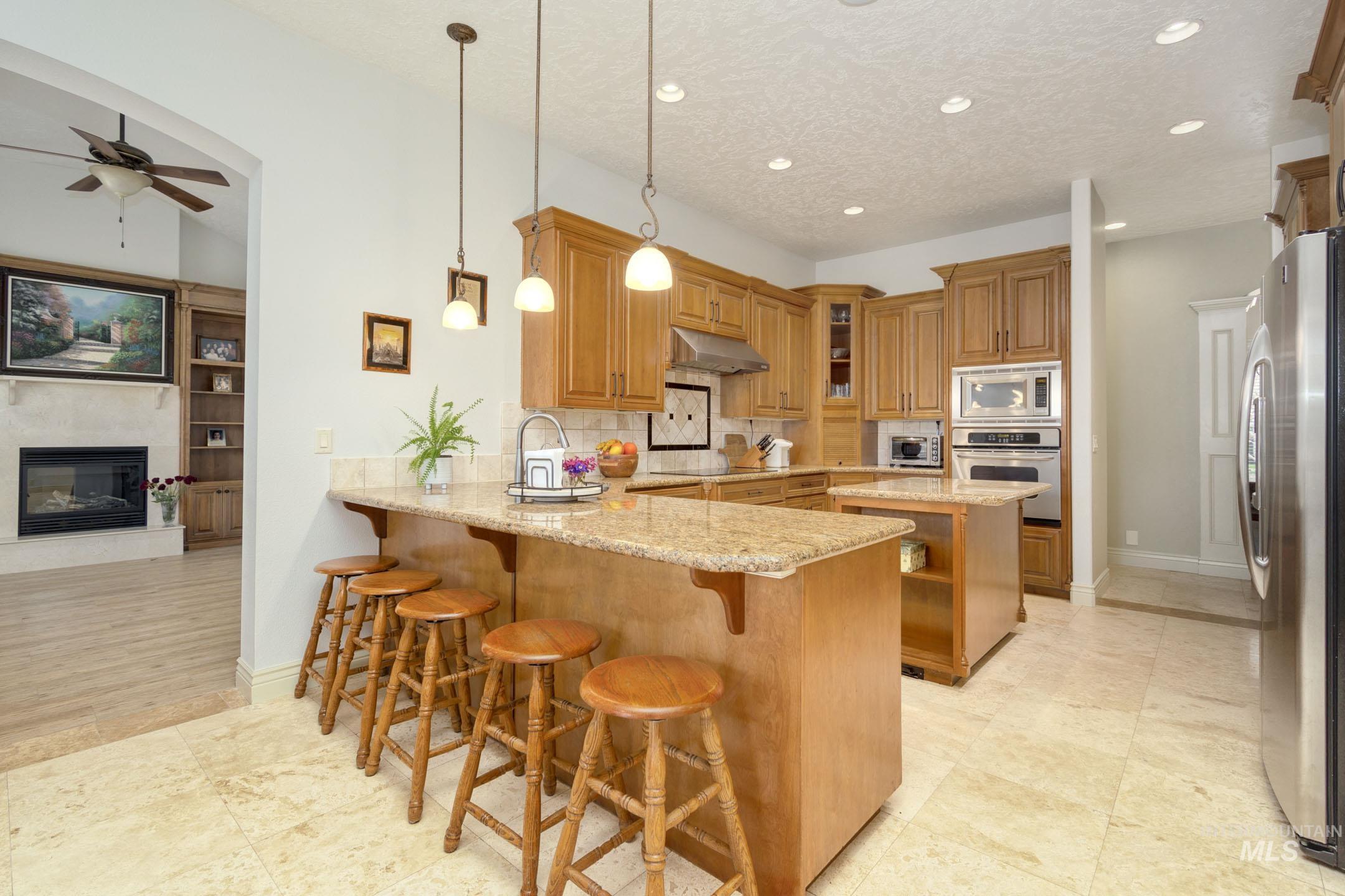 5139 N Brookfield Pl, Boise, Idaho 83713, 5 Bedrooms, 3.5 Bathrooms, Residential For Sale, Price $949,900,MLS 98979400
