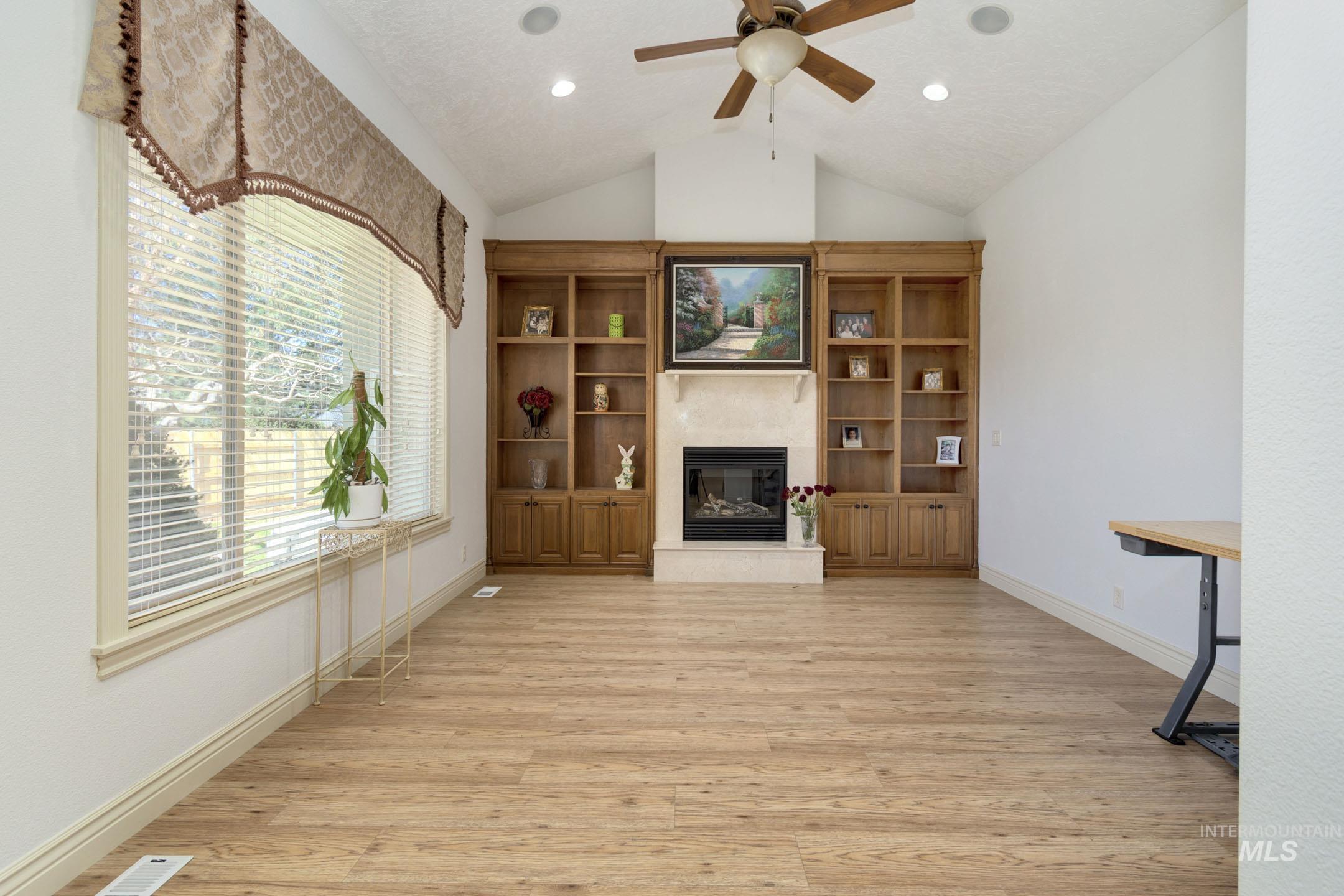 5139 N Brookfield Pl, Boise, Idaho 83713, 5 Bedrooms, 3.5 Bathrooms, Residential For Sale, Price $949,900,MLS 98979400