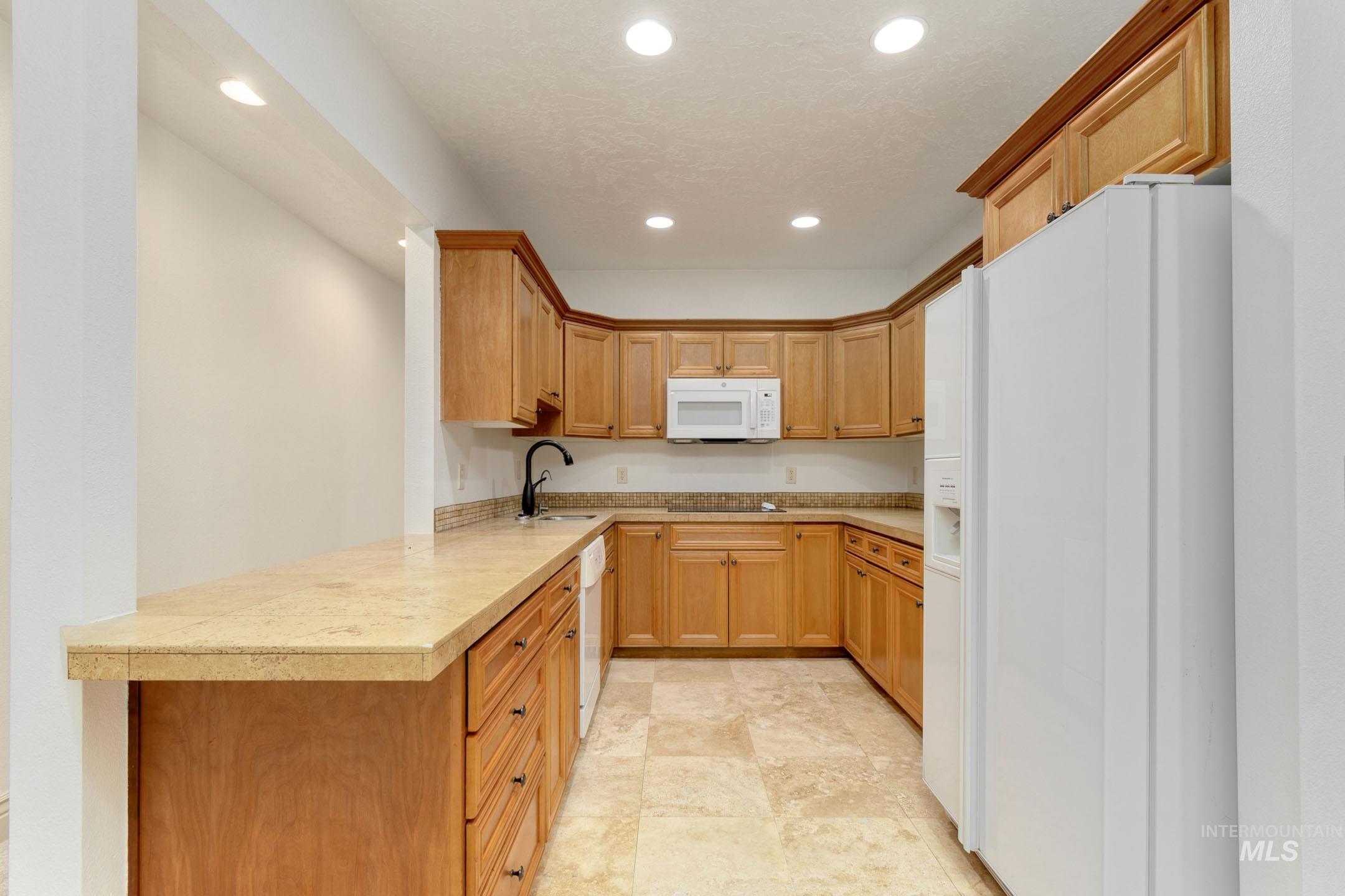 5139 N Brookfield Pl, Boise, Idaho 83713, 5 Bedrooms, 3.5 Bathrooms, Residential For Sale, Price $949,900,MLS 98979400