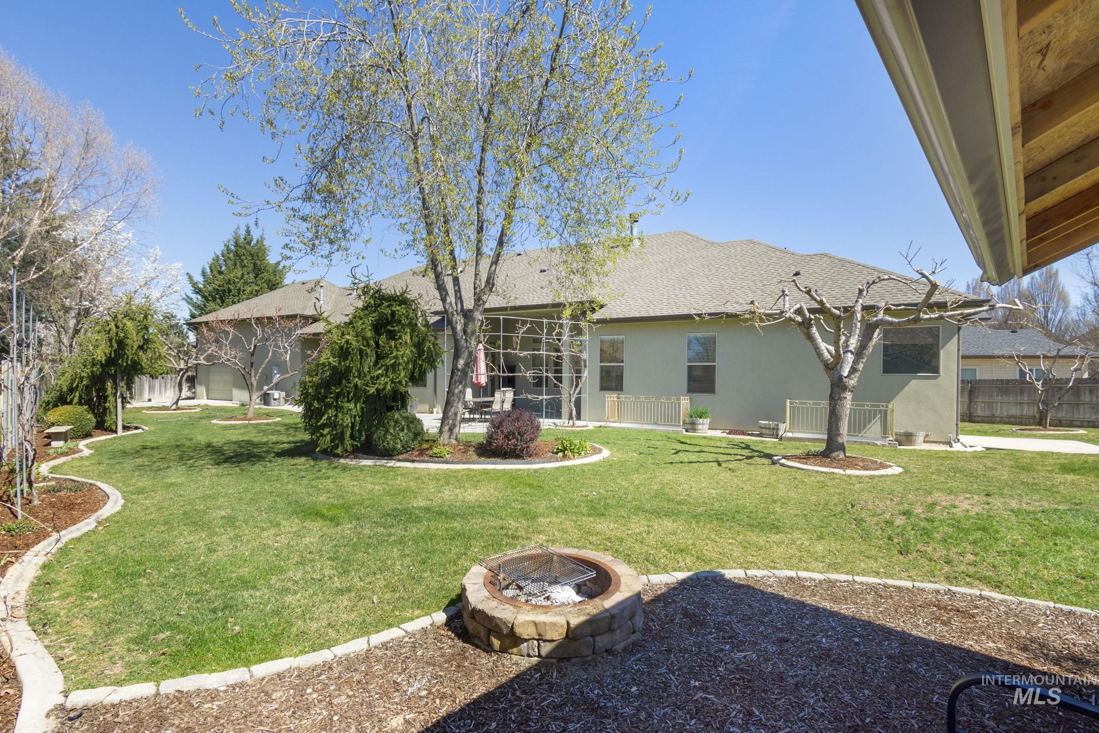 5139 N Brookfield Pl, Boise, Idaho 83713, 5 Bedrooms, 3.5 Bathrooms, Residential For Sale, Price $949,900,MLS 98979400