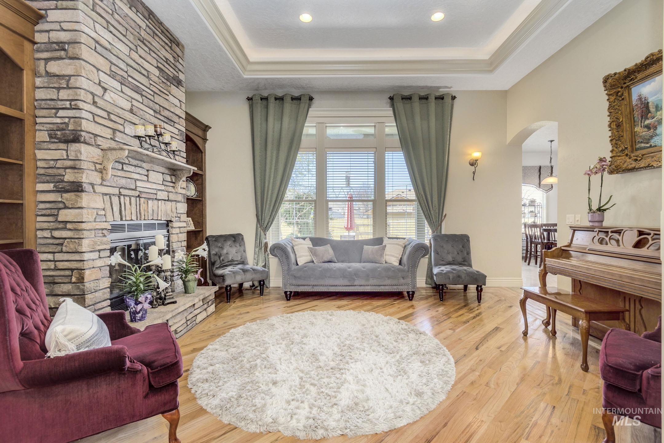 5139 N Brookfield Pl, Boise, Idaho 83713, 5 Bedrooms, 3.5 Bathrooms, Residential For Sale, Price $949,900,MLS 98979400