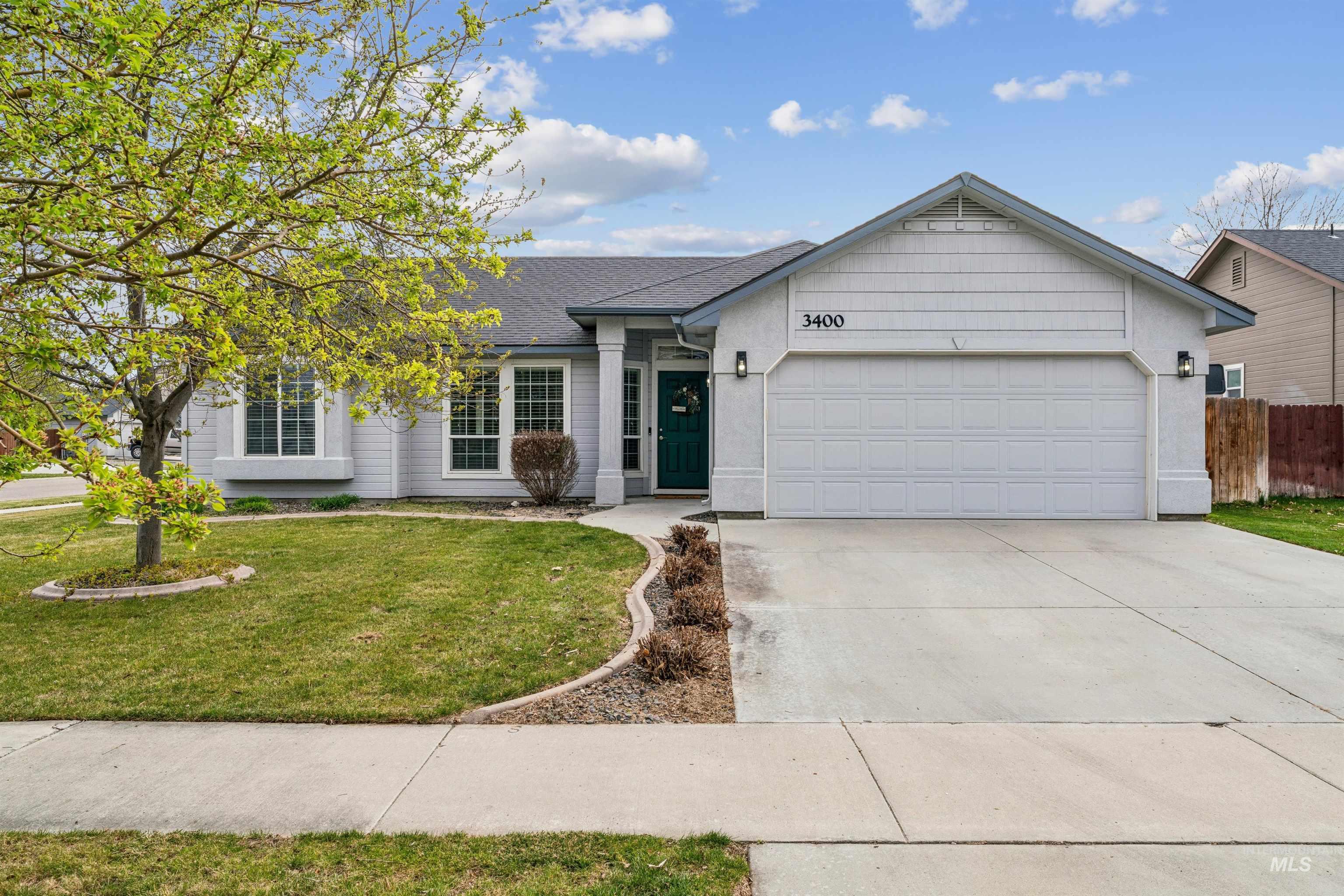 3400 S Wood River Ave., Nampa, Idaho 83686, 3 Bedrooms, 2 Bathrooms, Residential For Sale, Price $369,000,MLS 98979402