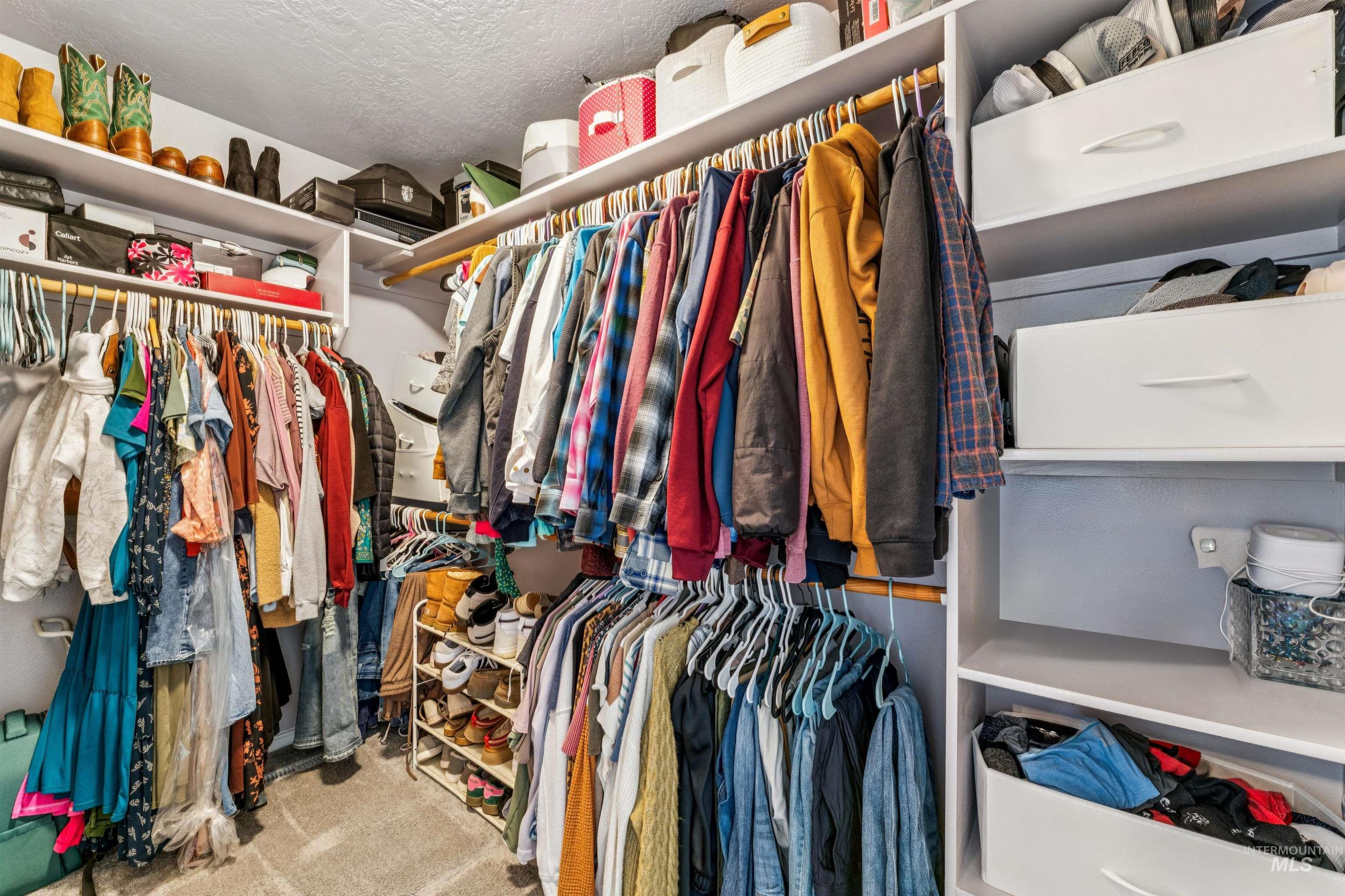 3400 S Wood River Ave., Nampa, Idaho 83686, 3 Bedrooms, 2 Bathrooms, Residential For Sale, Price $369,000,MLS 98979402