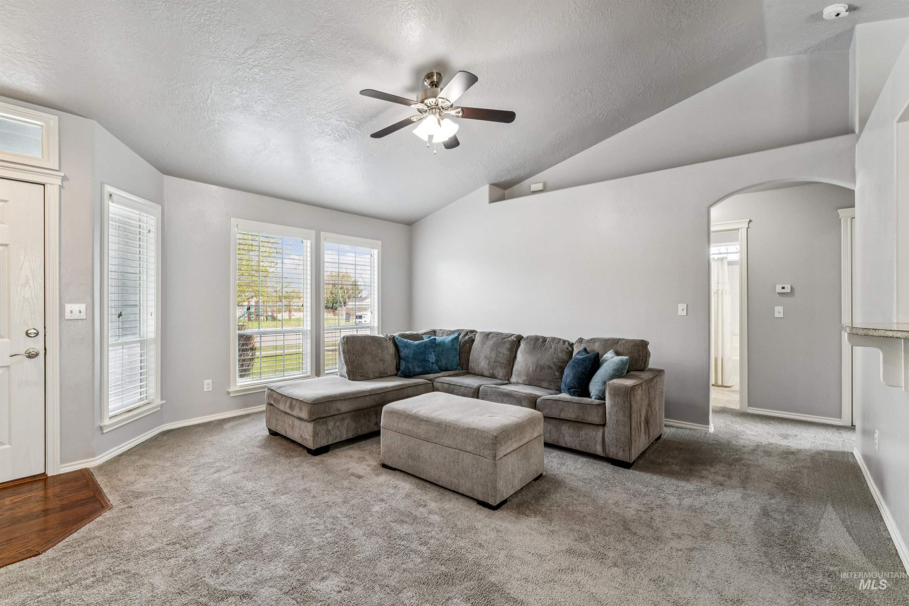 3400 S Wood River Ave., Nampa, Idaho 83686, 3 Bedrooms, 2 Bathrooms, Residential For Sale, Price $369,000,MLS 98979402