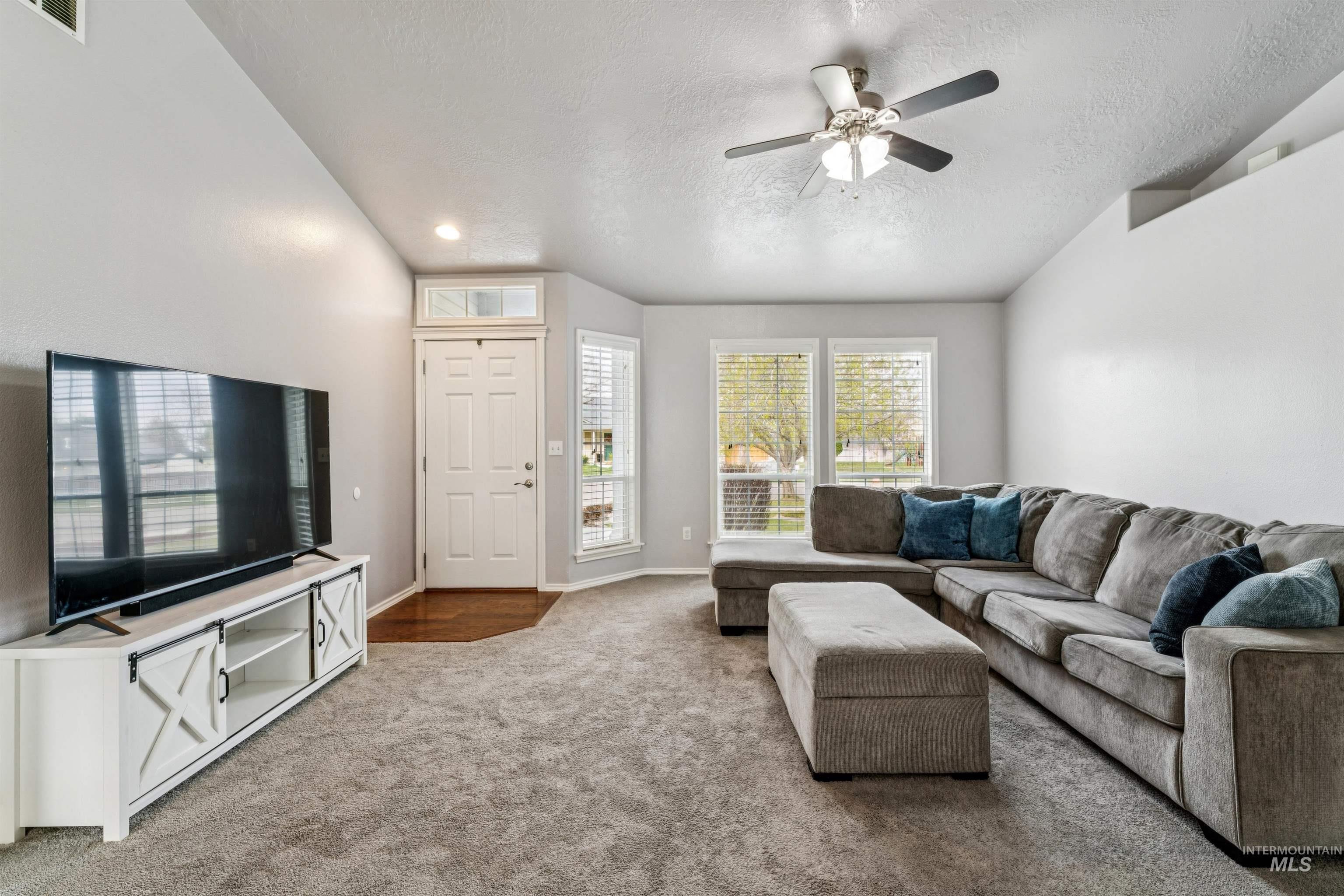 3400 S Wood River Ave., Nampa, Idaho 83686, 3 Bedrooms, 2 Bathrooms, Residential For Sale, Price $369,000,MLS 98979402