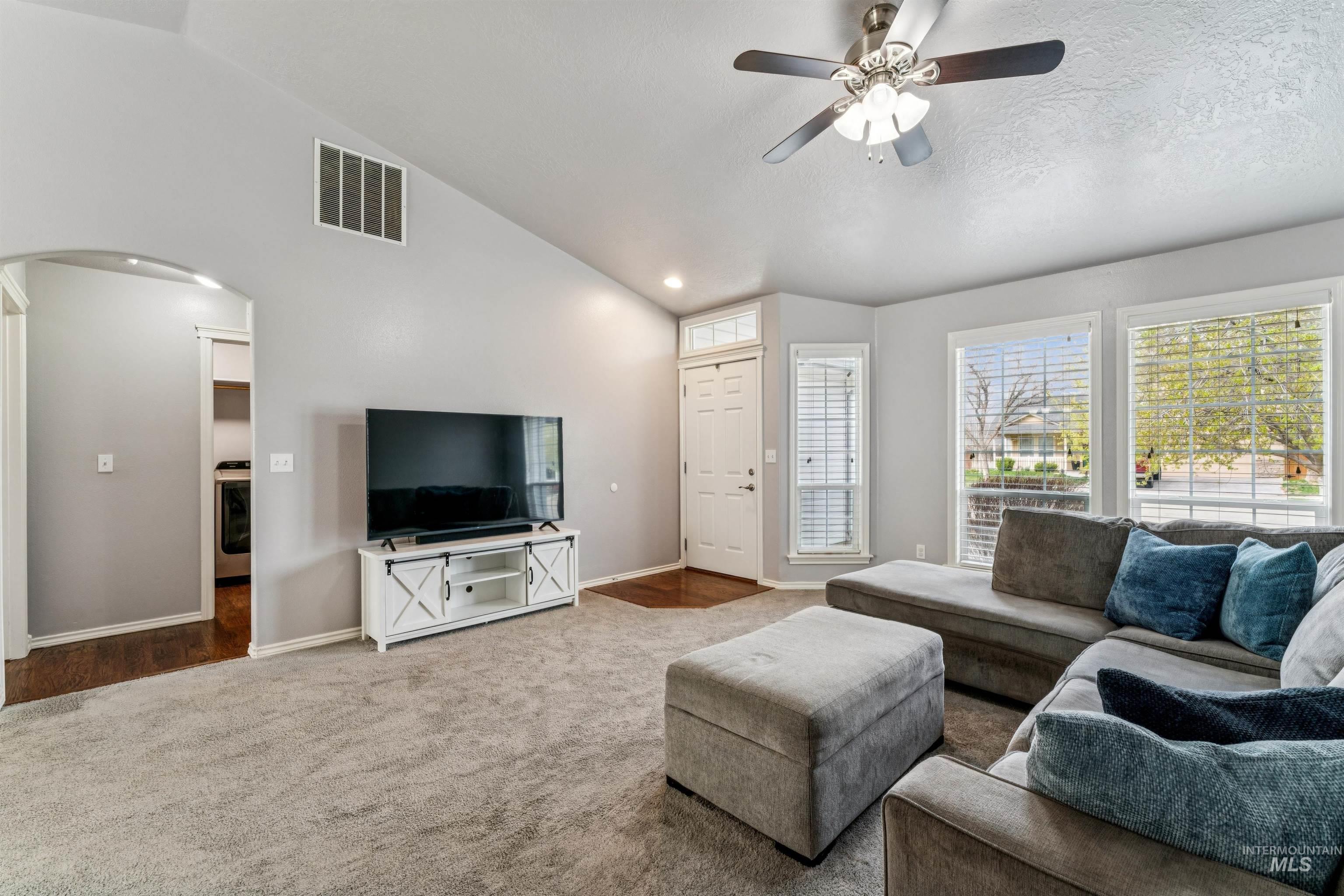 3400 S Wood River Ave., Nampa, Idaho 83686, 3 Bedrooms, 2 Bathrooms, Residential For Sale, Price $369,000,MLS 98979402