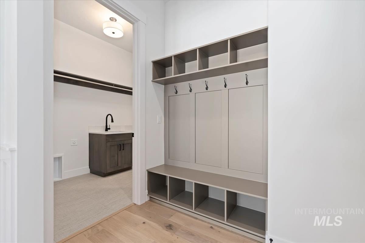 7096 W Newton St, Eagle, Idaho 83616, 3 Bedrooms, 2 Bathrooms, Residential For Sale, Price $724,880,MLS 98979403