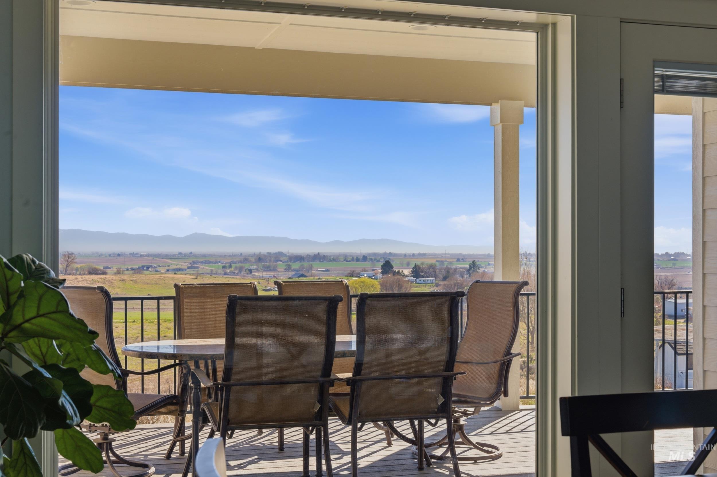 27204 Serenity LN, Caldwell, Idaho 83607, 4 Bedrooms, 2.5 Bathrooms, Residential For Sale, Price $984,900, 98979406