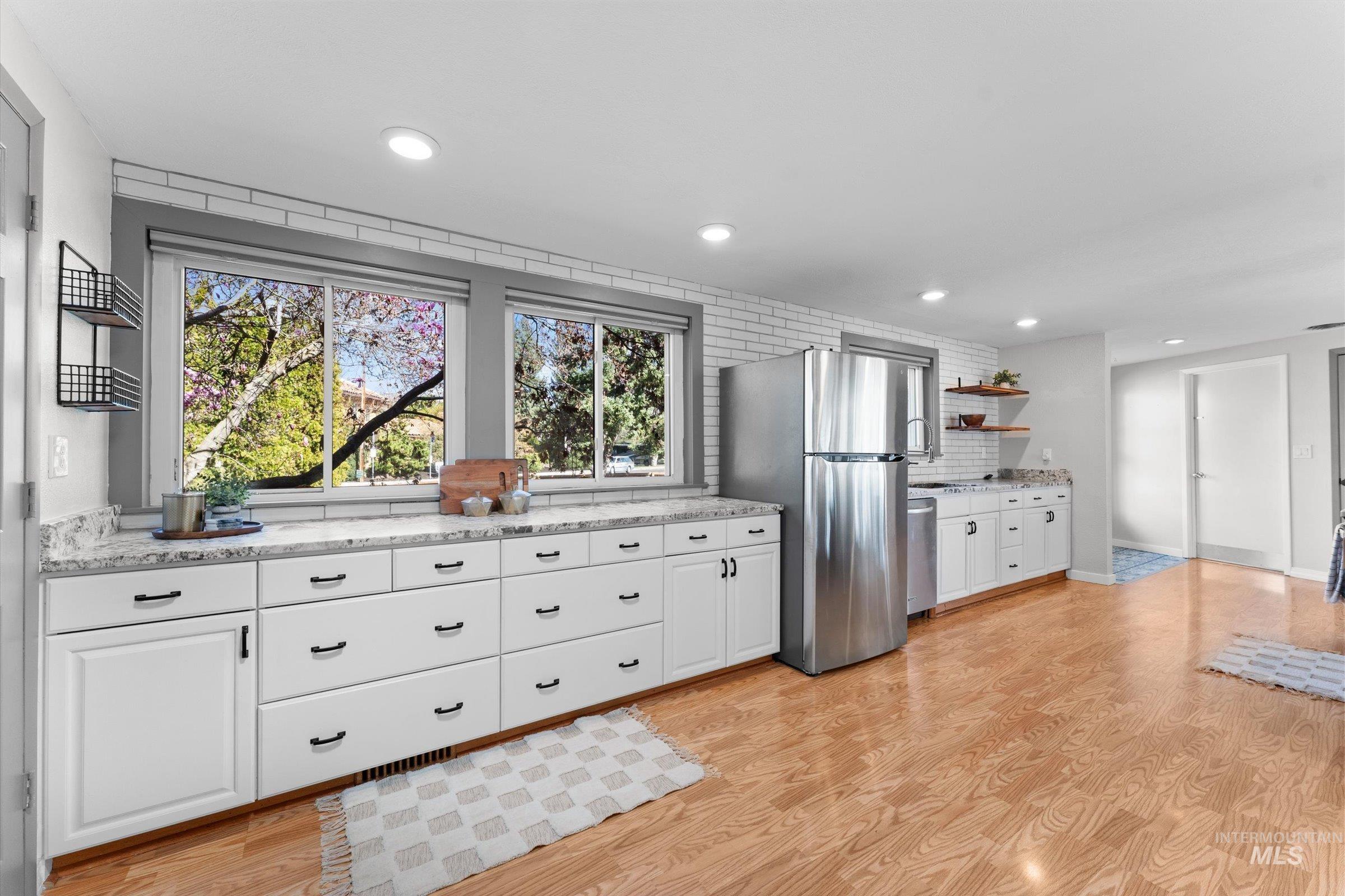 1127 E Boise Avenue, Boise, Idaho 83706, 3 Bedrooms, 2 Bathrooms, Residential For Sale, Price $649,900,MLS 98979407