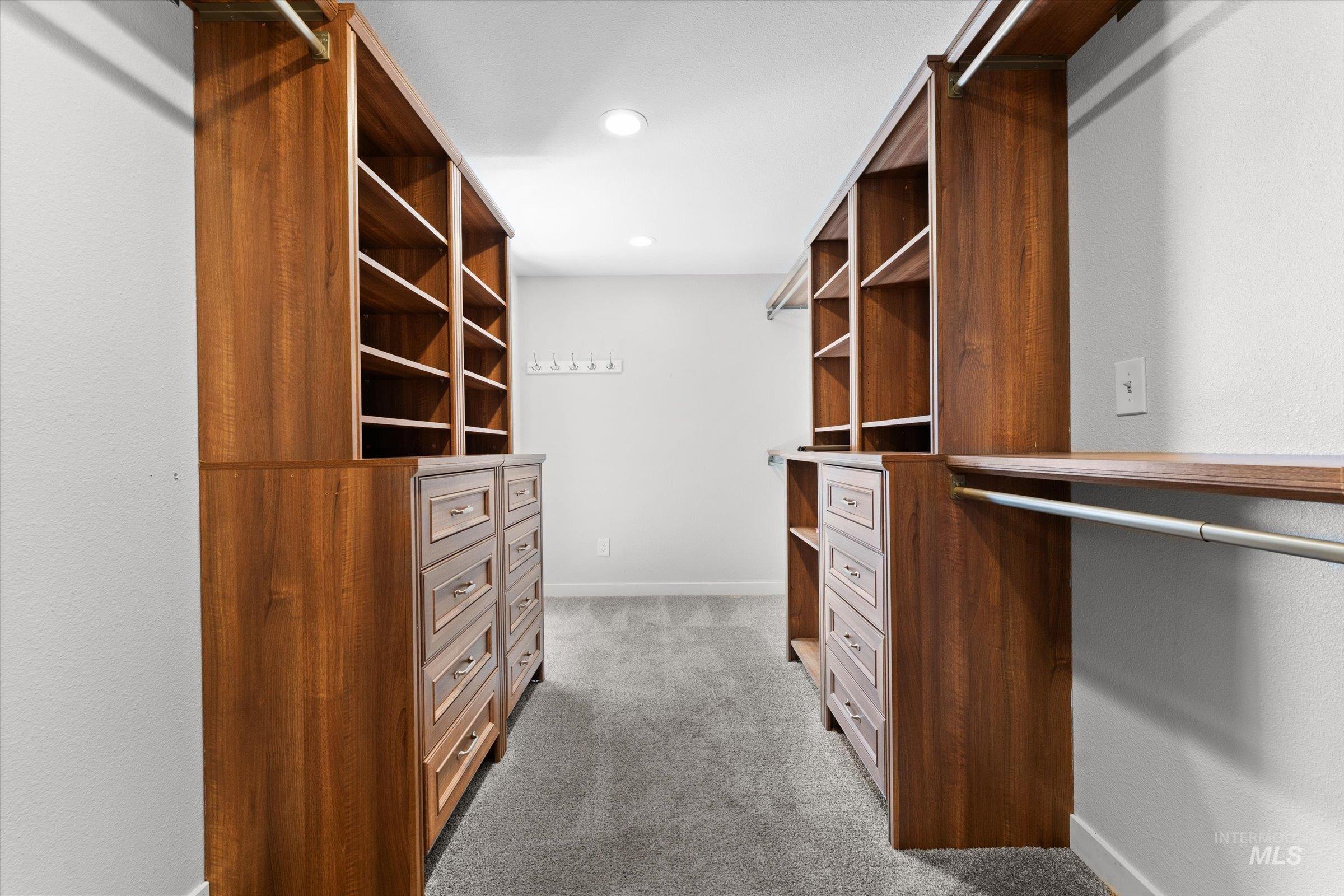 1127 E Boise Avenue, Boise, Idaho 83706, 3 Bedrooms, 2 Bathrooms, Residential For Sale, Price $649,900,MLS 98979407