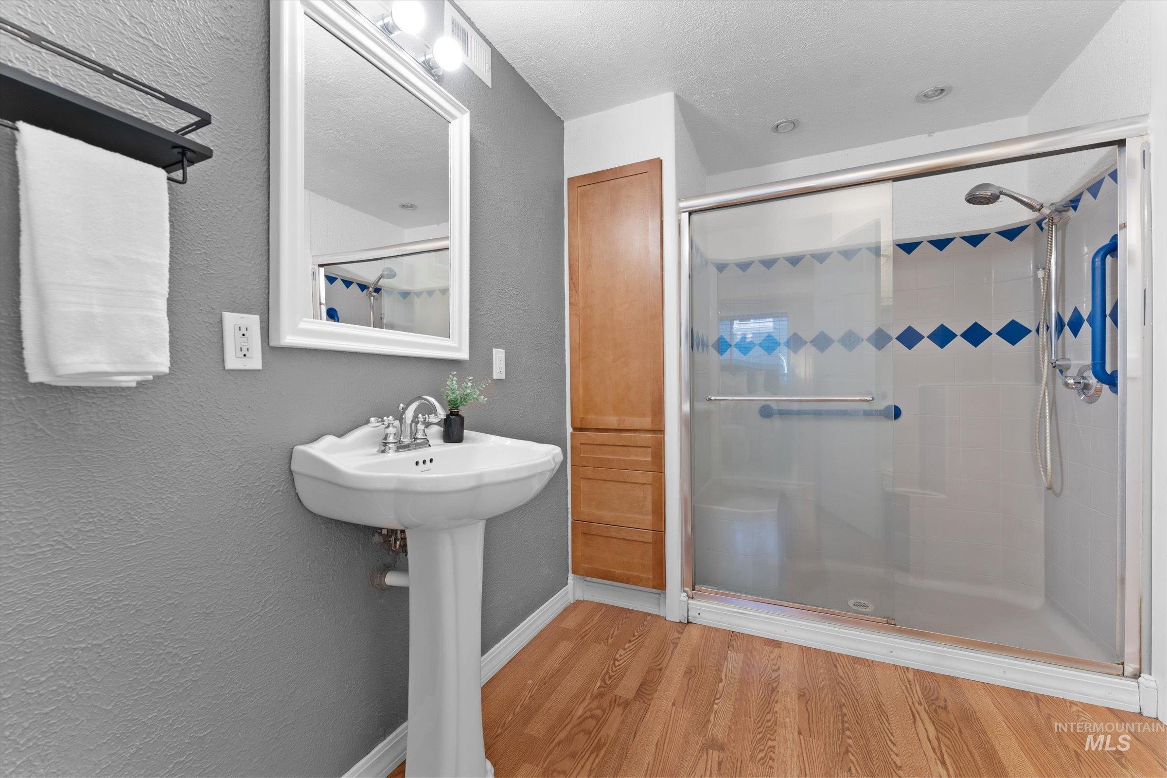 1127 E Boise Avenue, Boise, Idaho 83706, 3 Bedrooms, 2 Bathrooms, Residential For Sale, Price $649,900,MLS 98979407