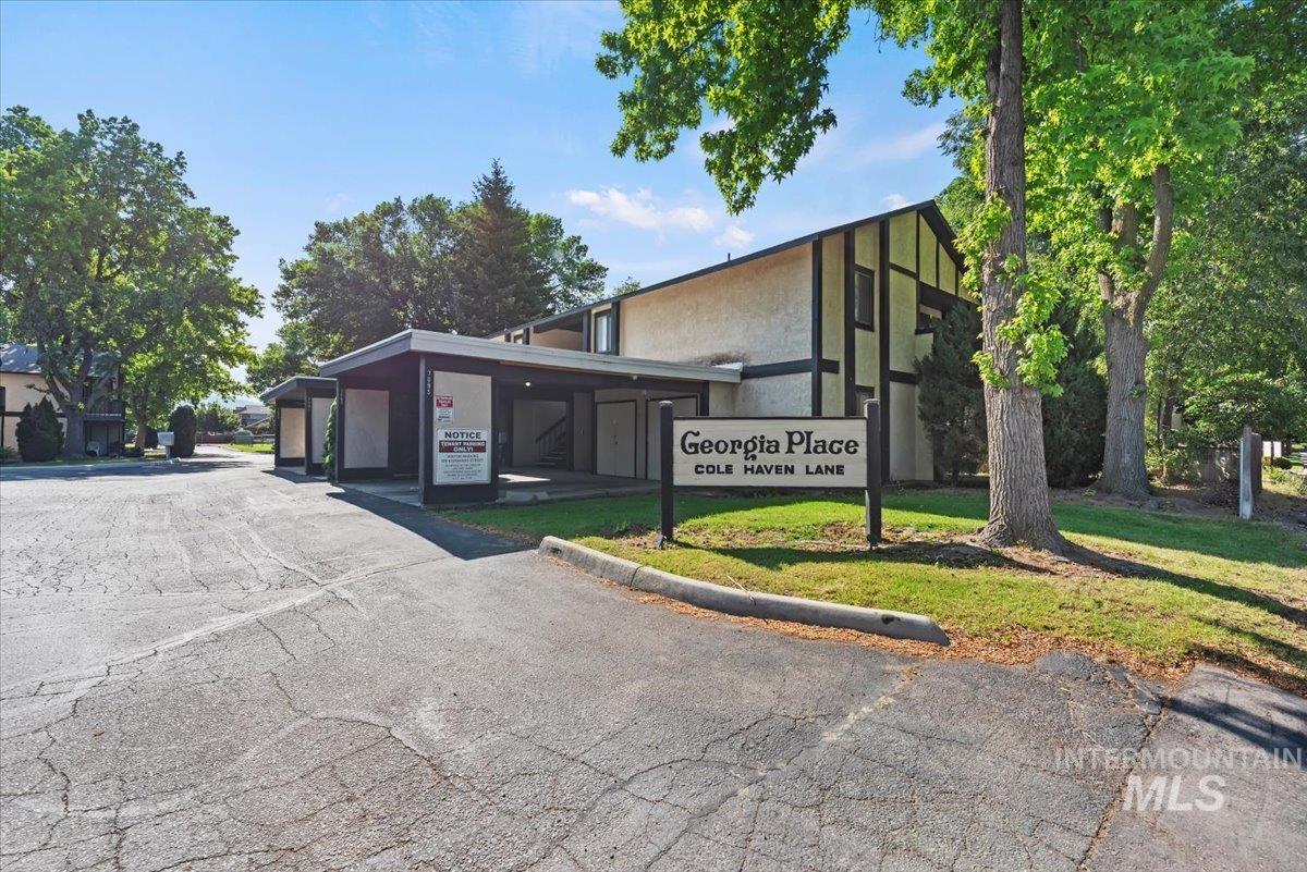 7097 W Colehaven Lane, Boise, Idaho 83704, 2 Bedrooms, 1 Bathroom, Residential For Sale, Price $235,000,MLS 98979412