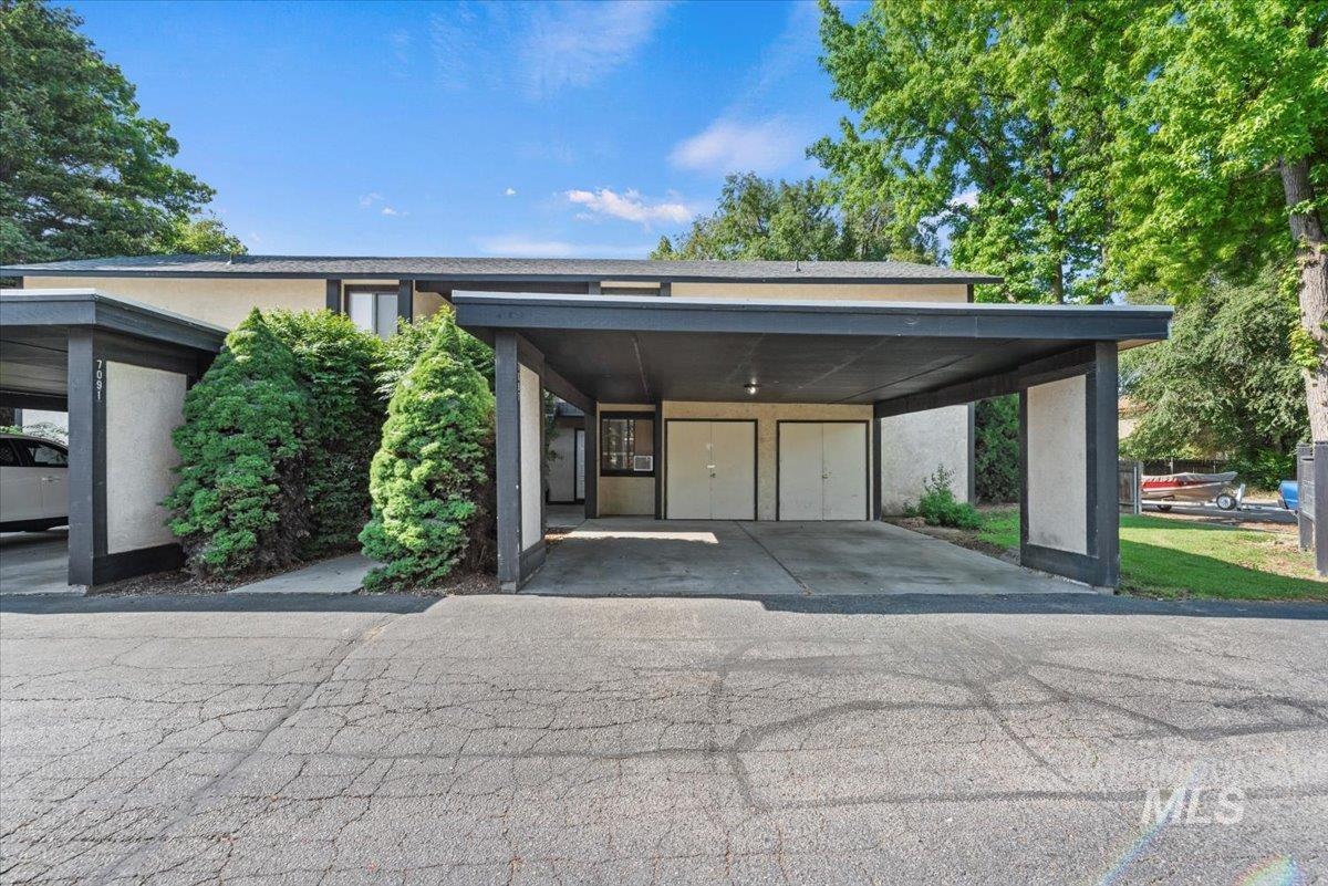 7097 W Colehaven Lane, Boise, Idaho 83704, 2 Bedrooms, 1 Bathroom, Residential For Sale, Price $235,000,MLS 98979412