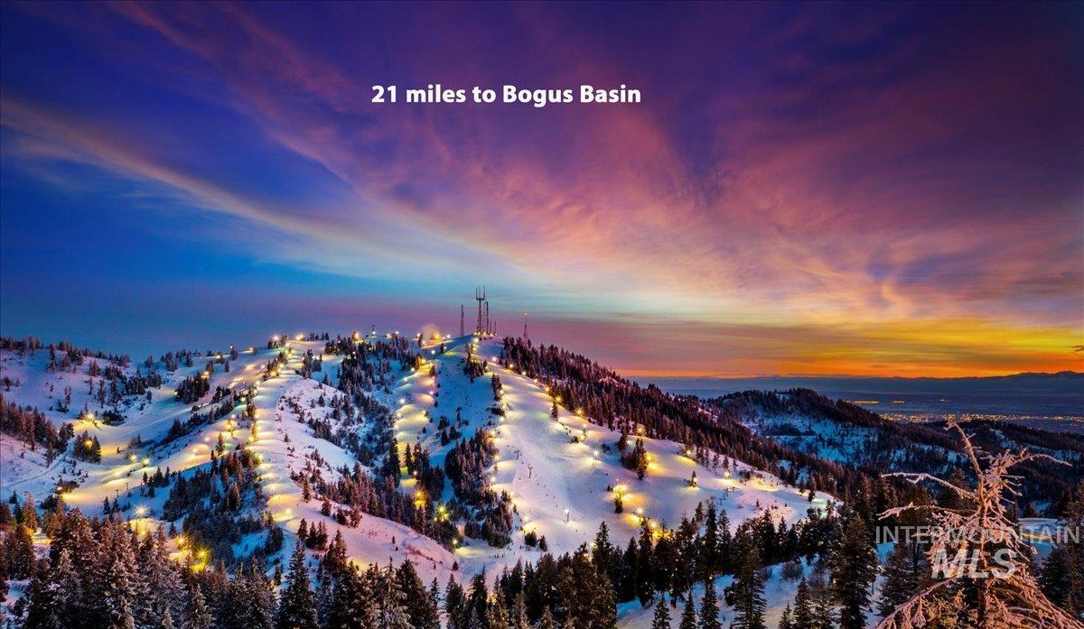 7097 W Colehaven Lane, Boise, Idaho 83704, 2 Bedrooms, 1 Bathroom, Residential For Sale, Price $235,000,MLS 98979412