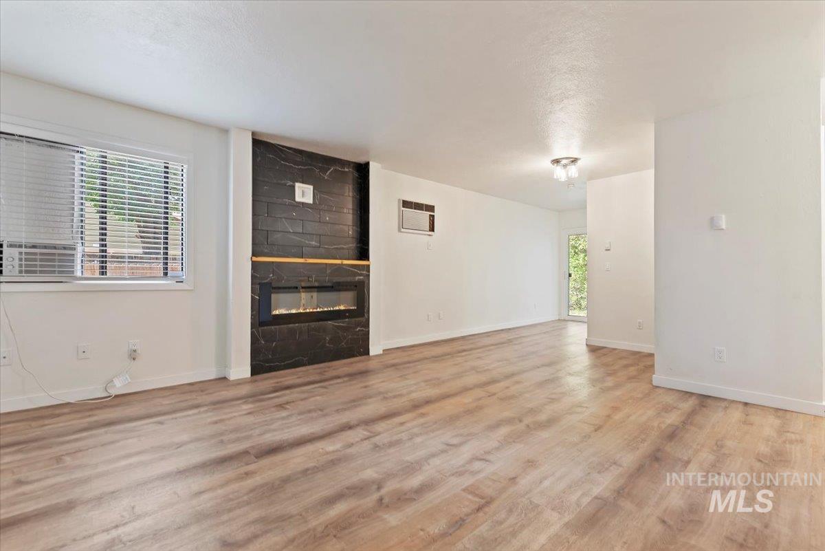 7097 W Colehaven Lane, Boise, Idaho 83704, 2 Bedrooms, 1 Bathroom, Residential For Sale, Price $235,000,MLS 98979412