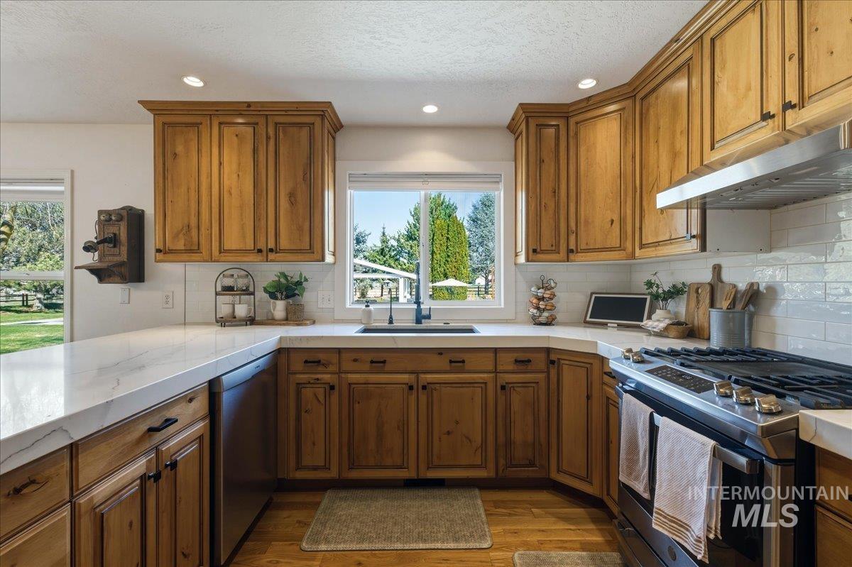 264 W Rush Ct, Eagle, Idaho 83616, 6 Bedrooms, 3.5 Bathrooms, Residential For Sale, Price $1,695,000,MLS 98979414