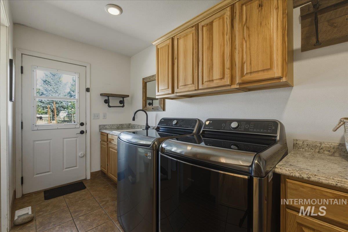 264 W Rush Ct, Eagle, Idaho 83616, 6 Bedrooms, 3.5 Bathrooms, Residential For Sale, Price $1,695,000, 98979414