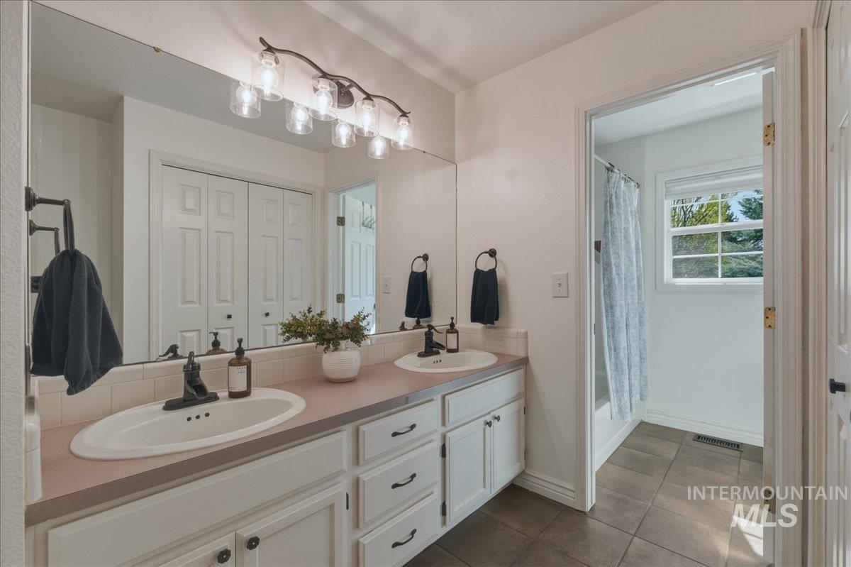 264 W Rush Ct, Eagle, Idaho 83616, 6 Bedrooms, 3.5 Bathrooms, Residential For Sale, Price $1,695,000,MLS 98979414