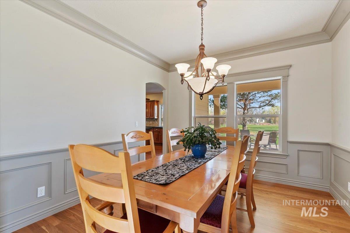 1104 W Colchester Drive, Eagle, Idaho 83616, 4 Bedrooms, 3 Bathrooms, Residential For Sale, Price $1,075,000,MLS 98979415