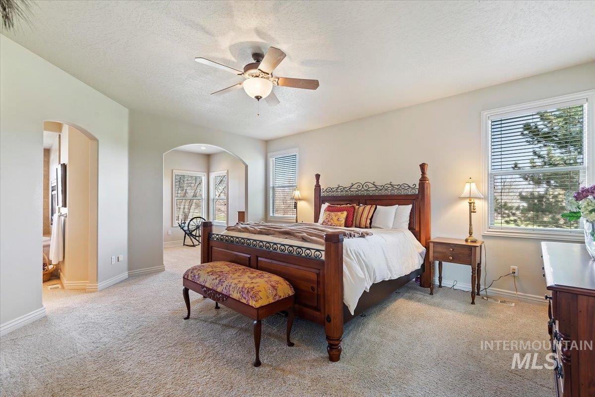 1104 W Colchester Drive, Eagle, Idaho 83616, 4 Bedrooms, 3 Bathrooms, Residential For Sale, Price $1,075,000,MLS 98979415