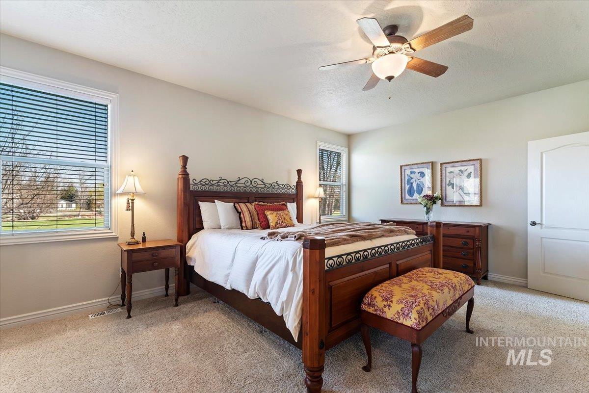 1104 W Colchester Drive, Eagle, Idaho 83616, 4 Bedrooms, 3 Bathrooms, Residential For Sale, Price $1,075,000,MLS 98979415