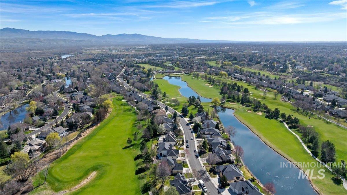 1104 W Colchester Drive, Eagle, Idaho 83616, 4 Bedrooms, 3 Bathrooms, Residential For Sale, Price $1,075,000,MLS 98979415