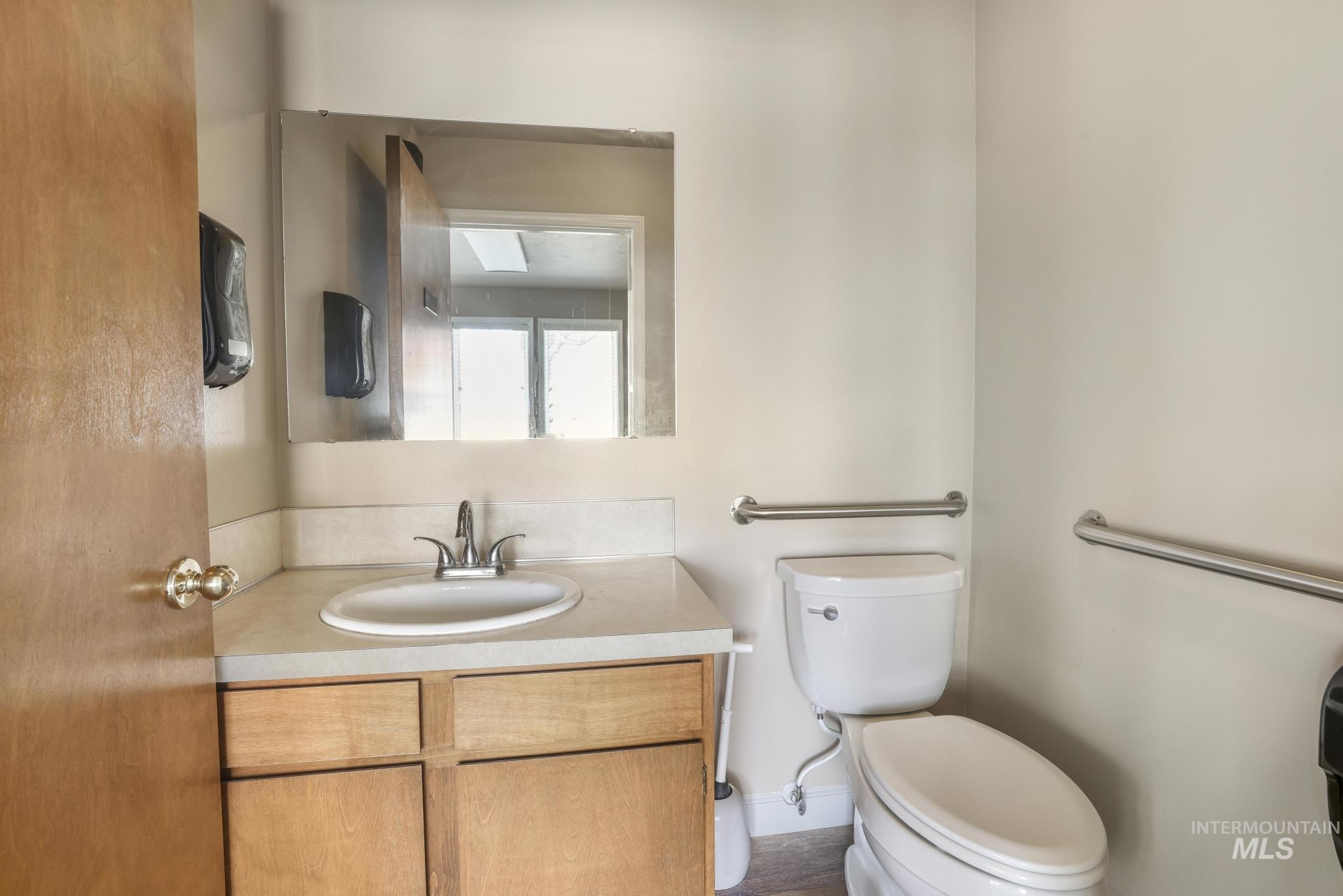 425 Idaho St., Gooding, Idaho 83332, Business/Commercial For Sale, Price $495,000,MLS 98979416