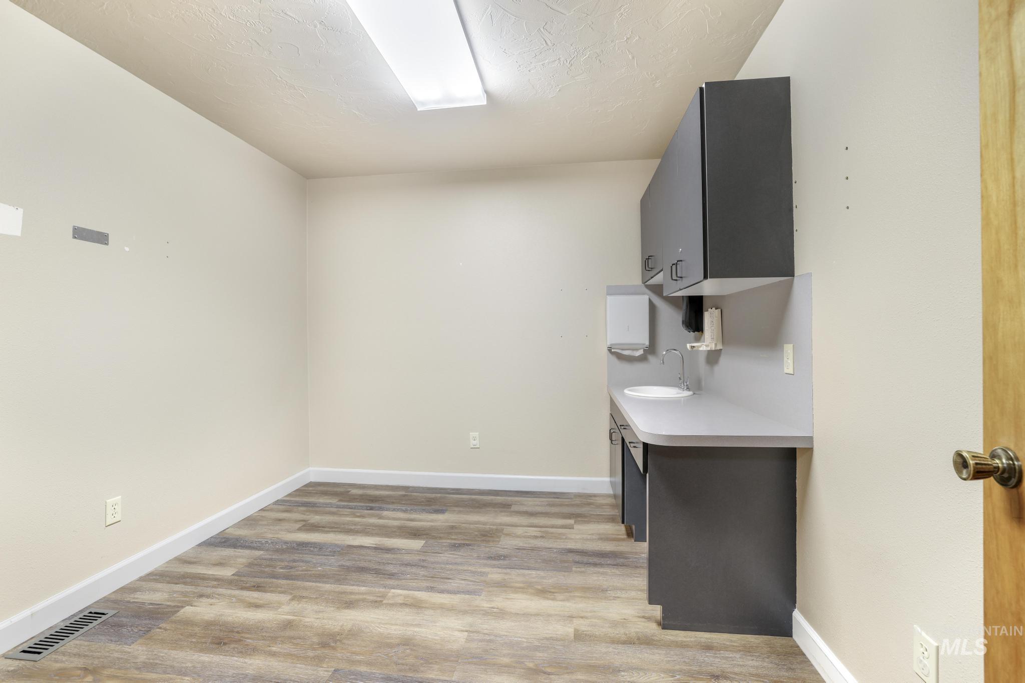 425 Idaho St., Gooding, Idaho 83332, Business/Commercial For Sale, Price $495,000,MLS 98979416