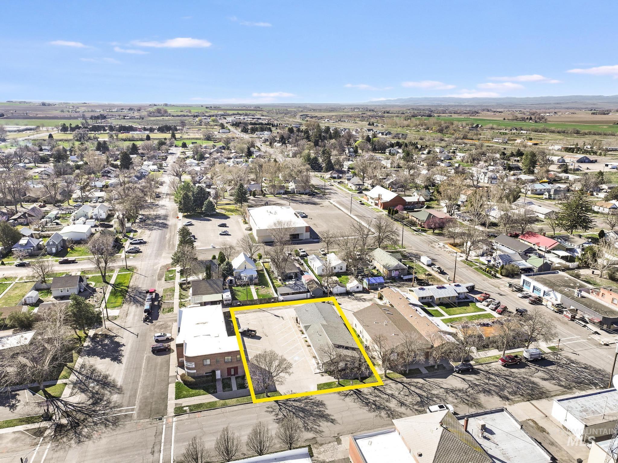 425 Idaho St., Gooding, Idaho 83332, Business/Commercial For Sale, Price $495,000,MLS 98979416