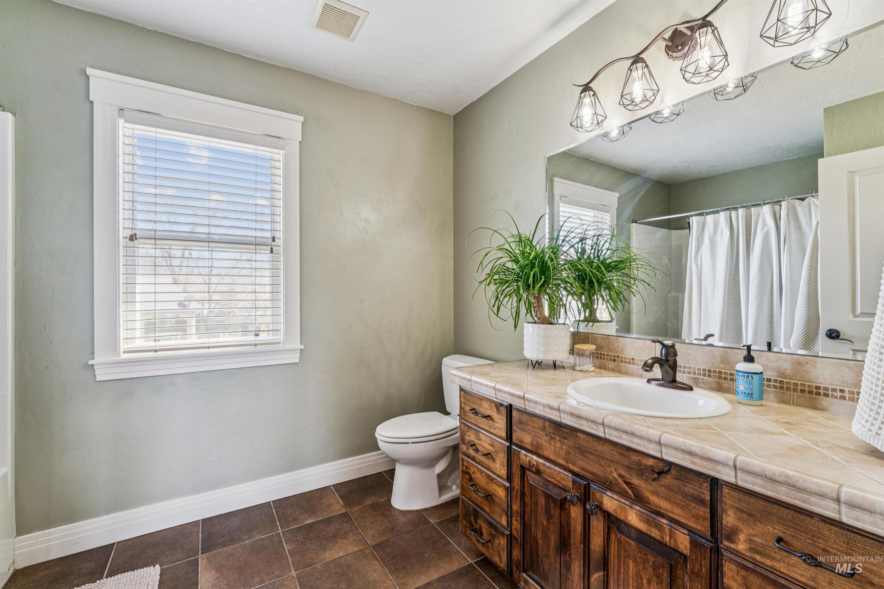 4587 W Clear Field, Eagle, Idaho 83616, 5 Bedrooms, 3.5 Bathrooms, Residential For Sale, Price $1,200,000, 98979421